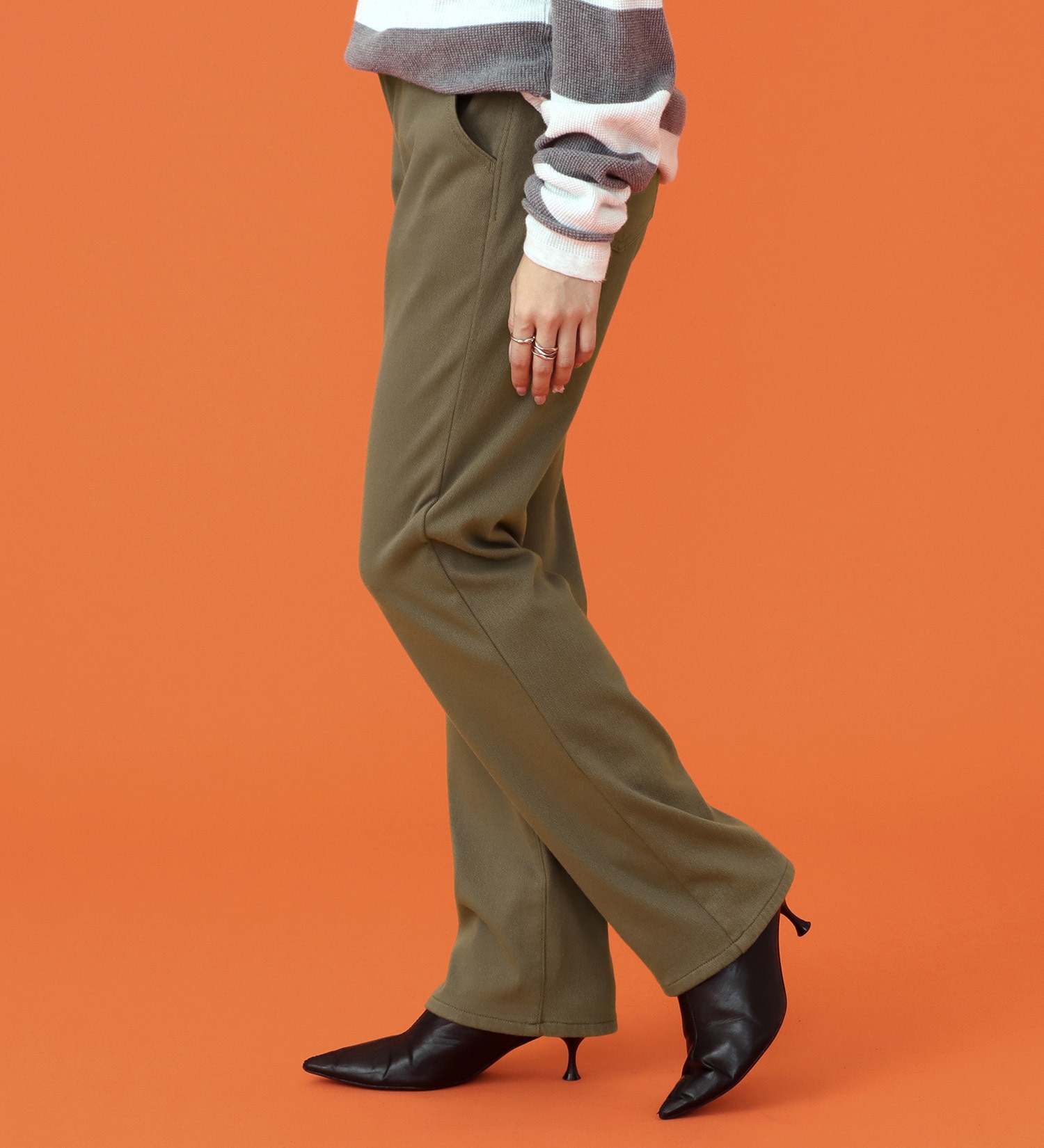 EDWIN(エドウイン)の【予約P】EDWIN LADIES BODY FIRE ジャージーズ イージーストレートデニムパンツ【暖/冬用】|パンツ/デニム / ジーンズパンツ/レディース|オリーブ