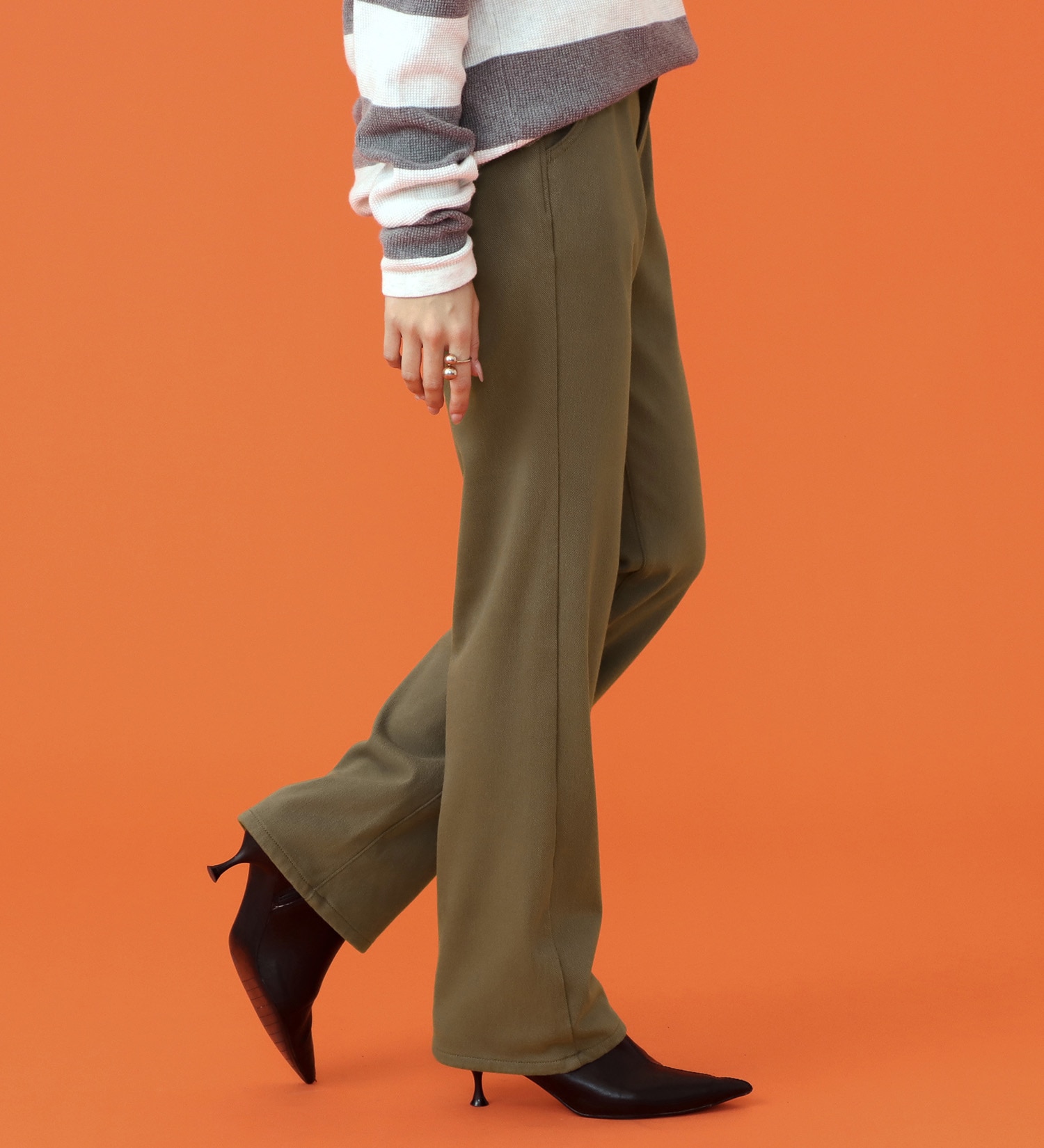 EDWIN(エドウイン)の【予約P】EDWIN LADIES BODY FIRE ジャージーズ イージーストレートデニムパンツ【暖/冬用】|パンツ/デニム / ジーンズパンツ/レディース|オリーブ