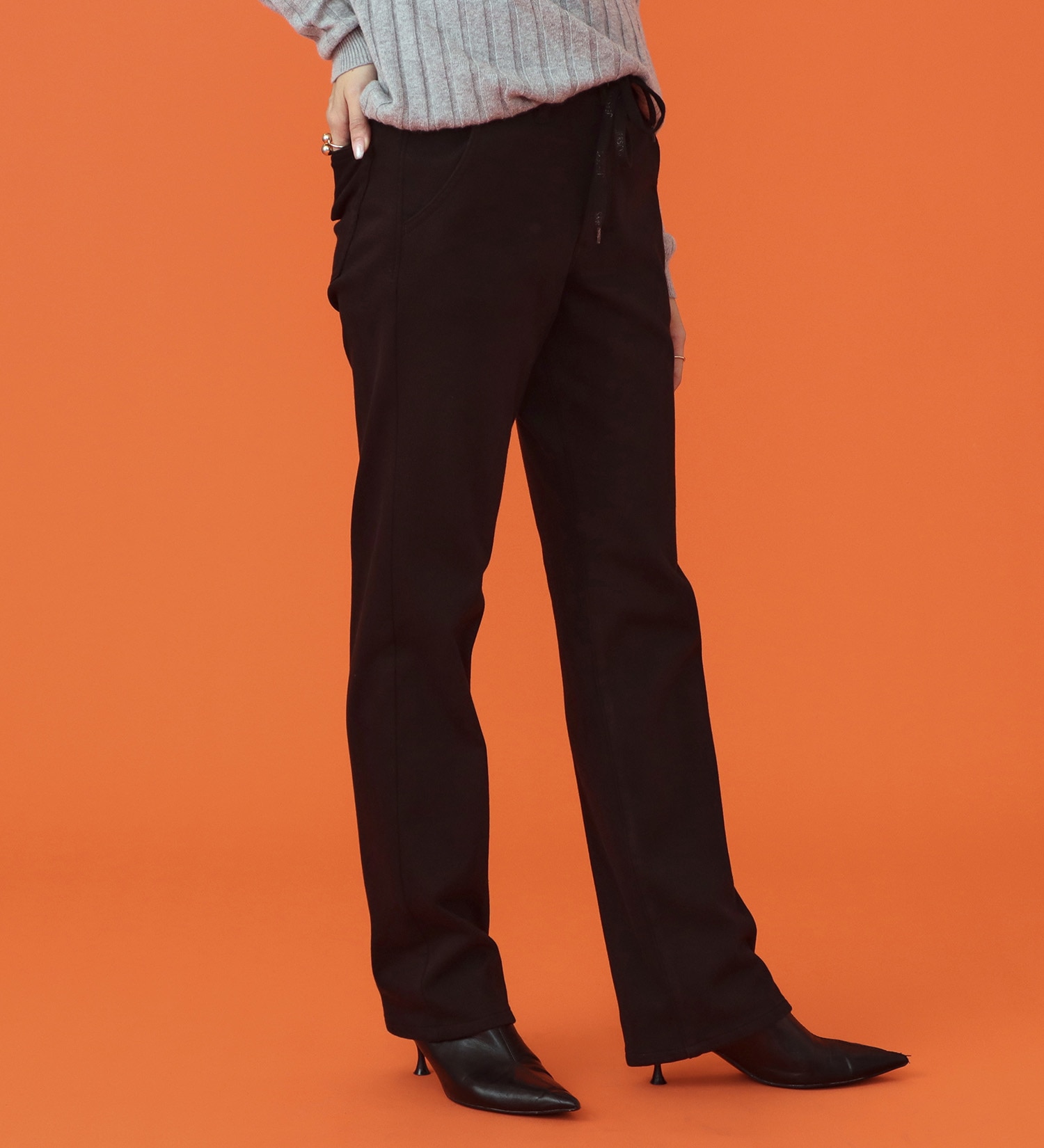 EDWIN(エドウイン)の【予約P】EDWIN LADIES BODY FIRE ジャージーズ イージーストレートデニムパンツ【暖/冬用】|パンツ/デニム / ジーンズパンツ/レディース|ブラック