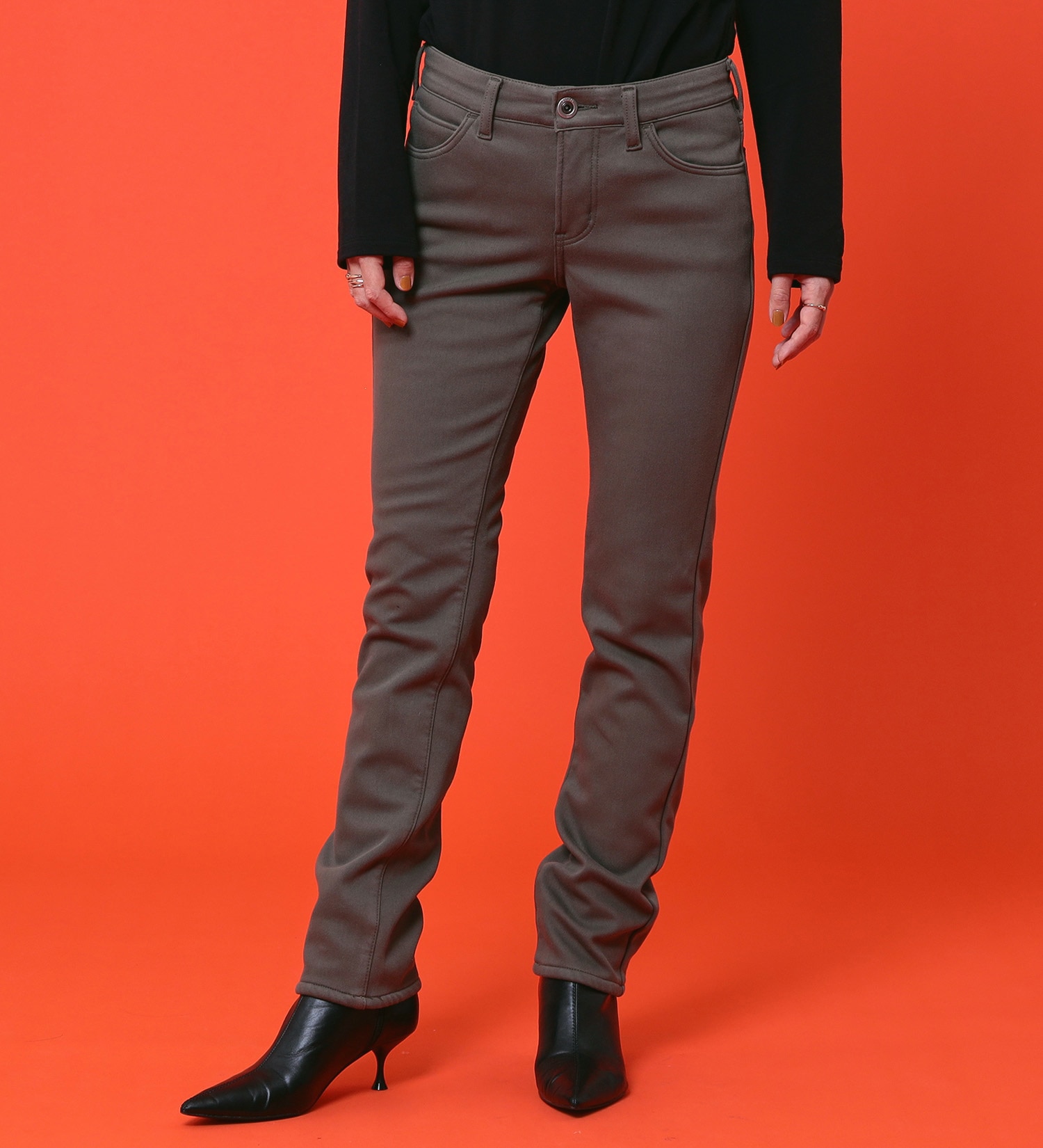 EDWIN(エドウイン)の【試着対象】【裾上げ無料】EDWIN LADIES 『裏シャギーであったかい。』BODY FIRE ジャージーズスリムストレートデニムパンツ【スタンダードモデル】【暖】【冬用】|パンツ/デニム / ジーンズパンツ/レディース|オリーブ