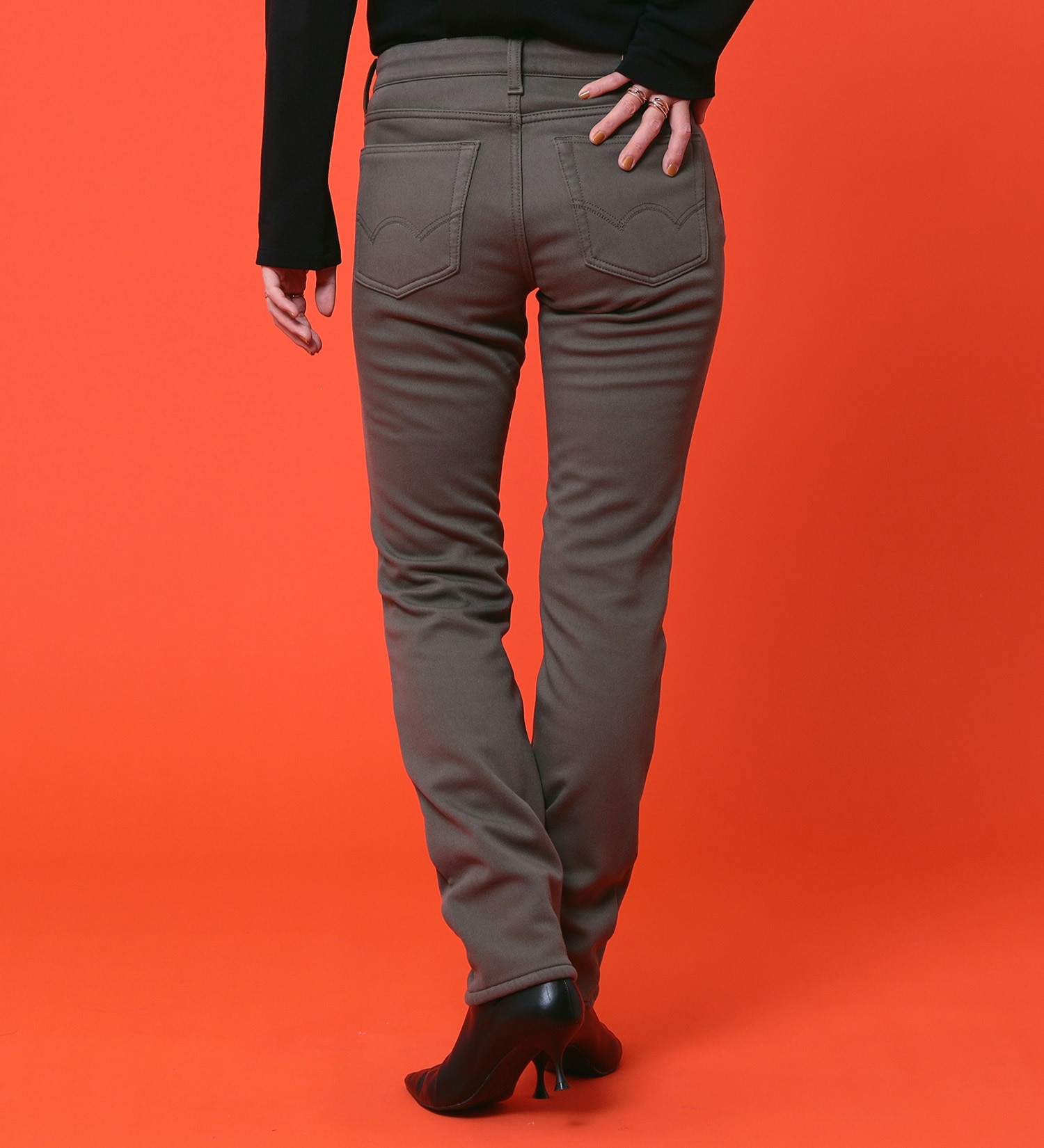 EDWIN(エドウイン)の【試着対象】【裾上げ無料】EDWIN LADIES 『裏シャギーであったかい。』BODY FIRE ジャージーズスリムストレートデニムパンツ【スタンダードモデル】【暖】【冬用】|パンツ/デニム / ジーンズパンツ/レディース|オリーブ