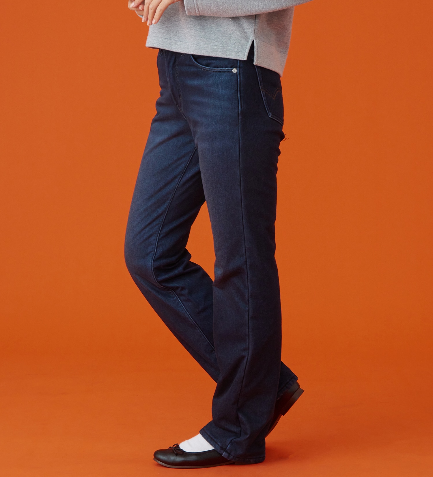 EDWIN(エドウイン)の【予約P】EDWIN LADIES BODY FIREジャージーズ デッドエアー『3層構造+空気層であったかい。』 ストレートデニムパンツ【冬用/暖/ストレッチ/裏起毛/防風】|パンツ/パンツ/レディース|中色ブルー