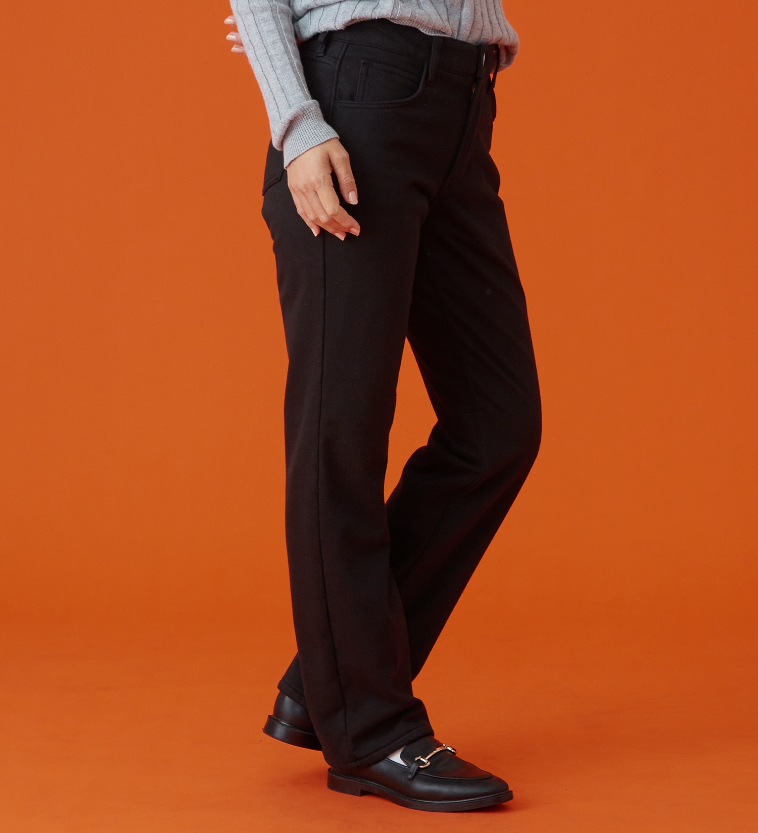 EDWIN(エドウイン)の【予約P】EDWIN LADIES BODY FIREジャージーズ デッドエアー『3層構造+空気層であったかい。』 ストレートデニムパンツ【冬用/暖/ストレッチ/裏起毛/防風】|パンツ/パンツ/レディース|ブラック