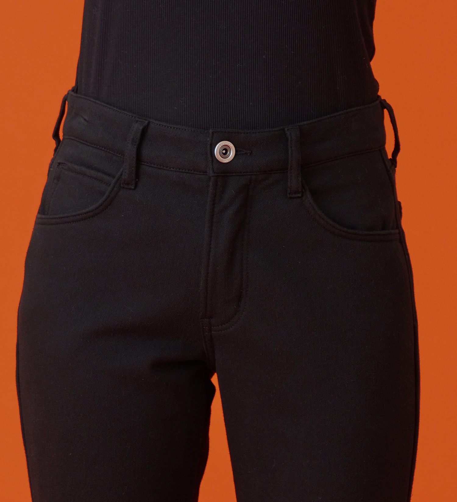 EDWIN(エドウイン)の【予約P】EDWIN LADIES BODY FIREジャージーズ デッドエアー『3層構造+空気層であったかい。』 ストレートデニムパンツ【冬用/暖/ストレッチ/裏起毛/防風】|パンツ/パンツ/レディース|ブラック