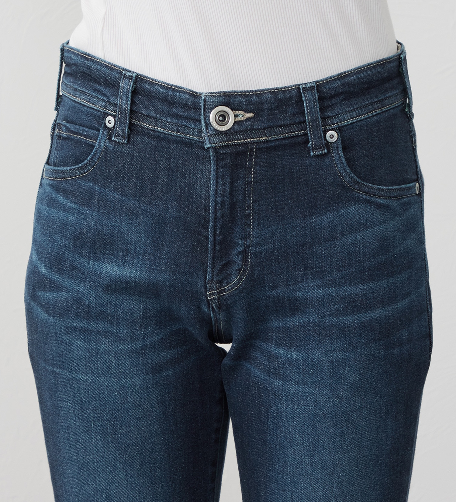 EDWIN(エドウイン)の【試着対象】ジャージーズ プレミアム ストレート デニムパンツ ジーンズ ストレッチ|パンツ/デニム / ジーンズパンツ/レディース|中色ブルー