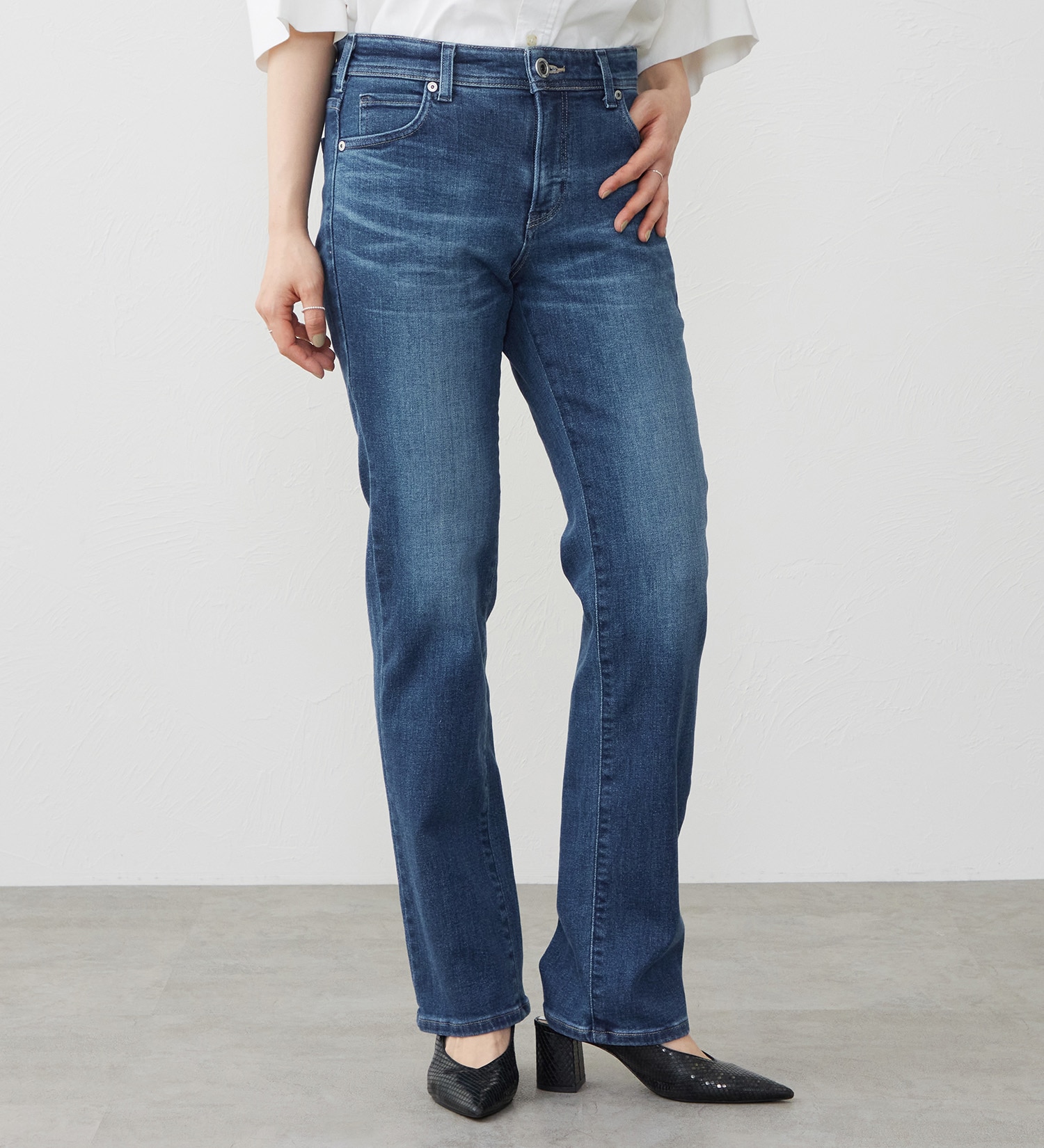 EDWIN(エドウイン)の【試着対象】ジャージーズ プレミアム ストレート デニムパンツ ジーンズ ストレッチ|パンツ/デニム / ジーンズパンツ/レディース|淡色ブルー