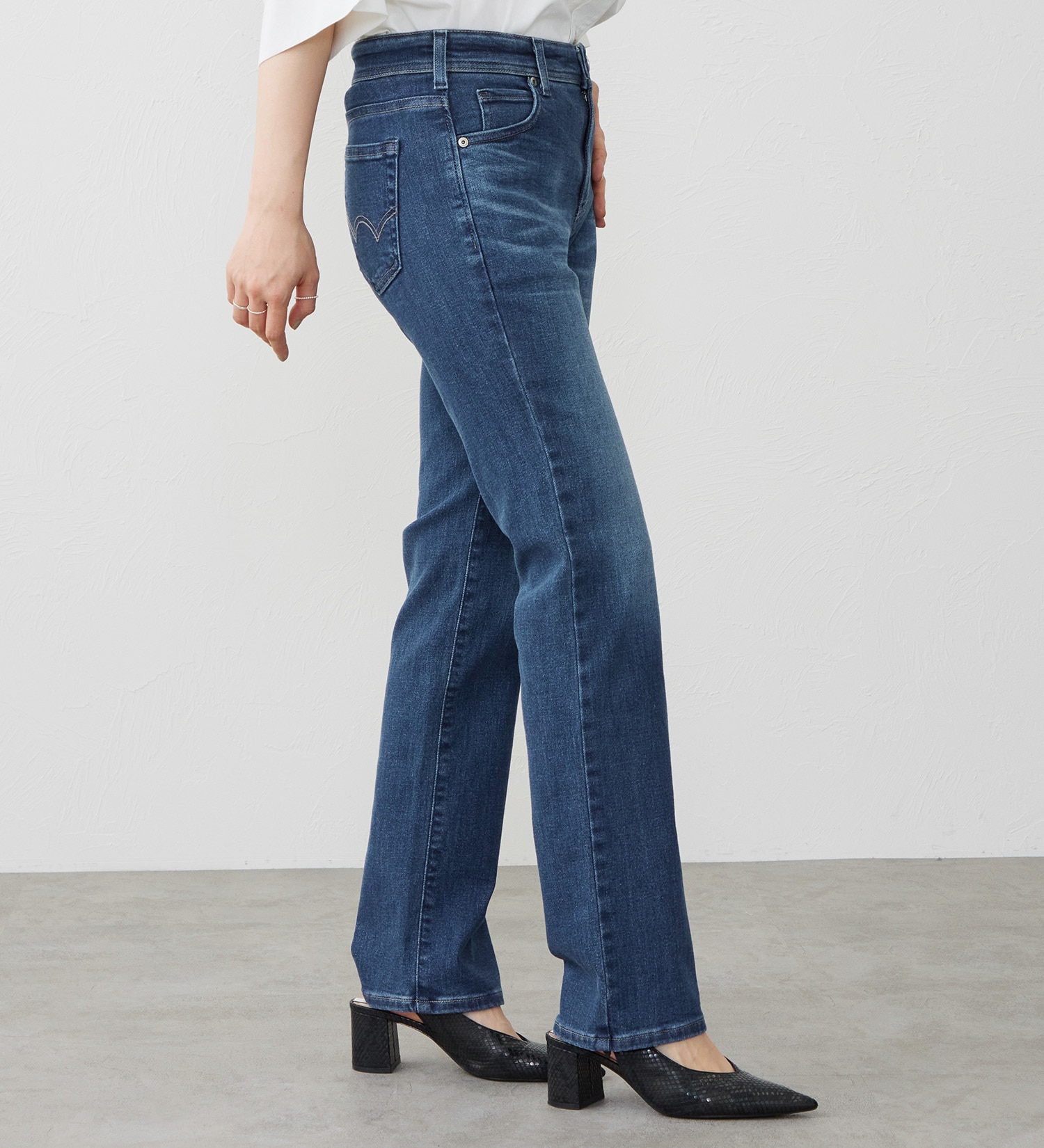 EDWIN(エドウイン)の【試着対象】ジャージーズ プレミアム ストレート デニムパンツ ジーンズ ストレッチ|パンツ/デニム / ジーンズパンツ/レディース|淡色ブルー