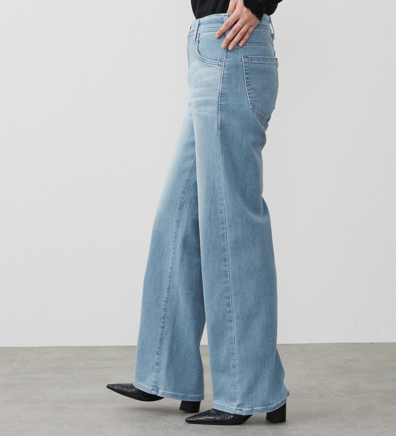 EDWIN(エドウイン)の【試着対象】ジャージーズ プレミアム ワイド デニムパンツ ジーンズ ストレッチ|パンツ/デニム / ジーンズパンツ/レディース|淡色ブルー