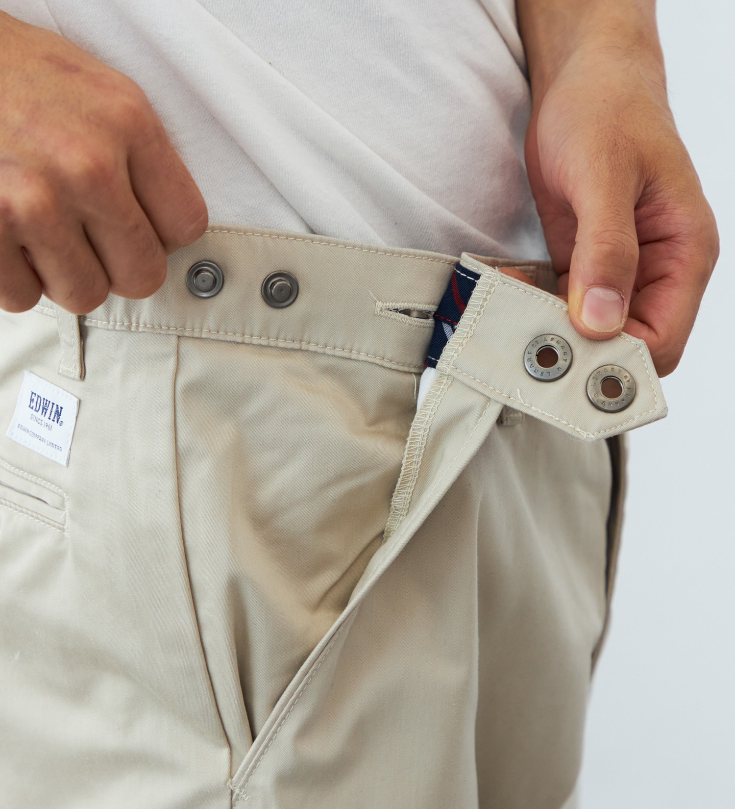 EDWIN(エドウイン)の【試着対象】大人のふだん着 チノパンツ ストレッチ ウエスト調節可能|パンツ/チノパンツ/メンズ|ライトベージュ