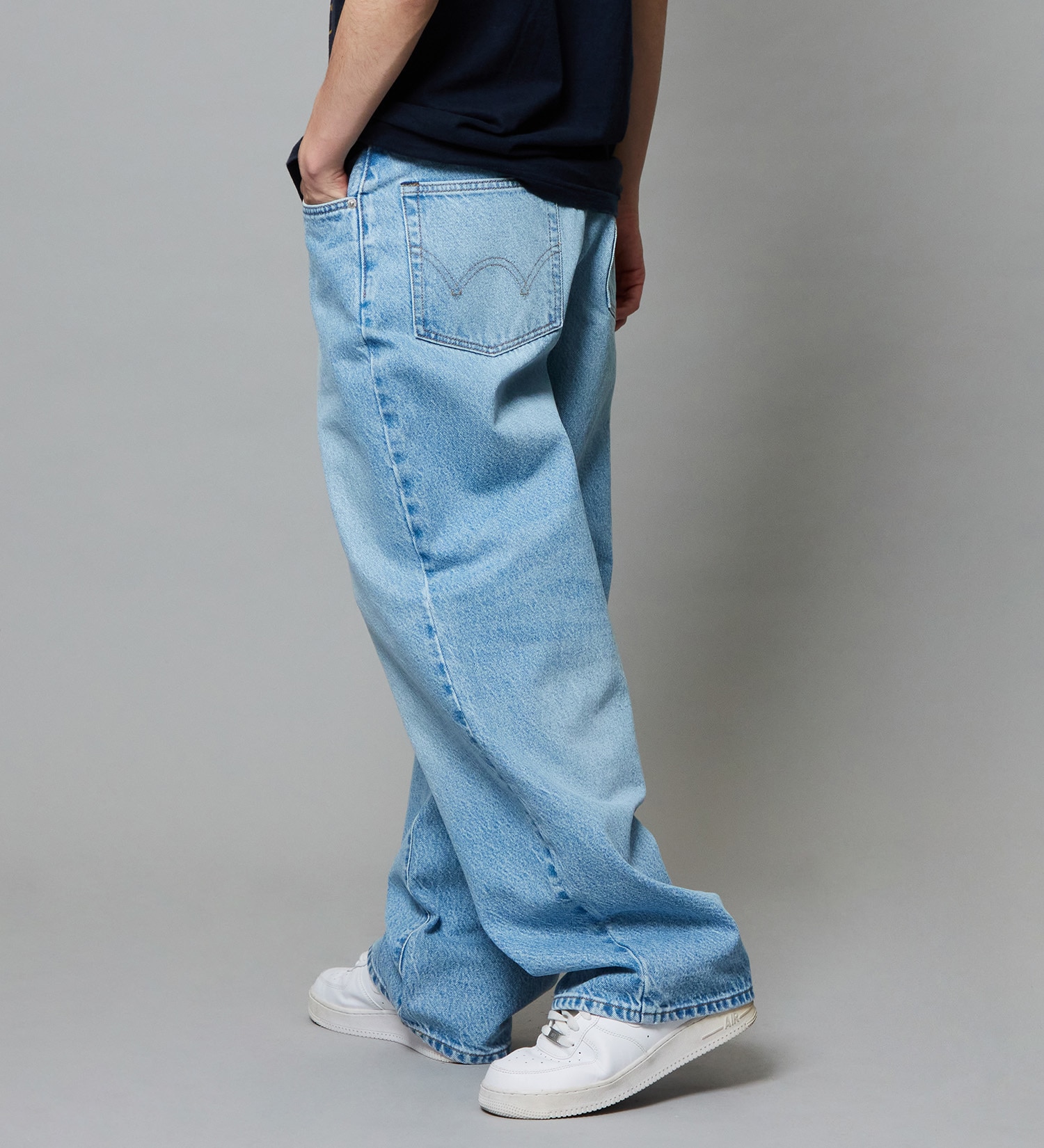 EDWIN(エドウイン)のワイドストレート デニムパンツ バギージーンズ|パンツ/デニム / ジーンズパンツ/メンズ|淡色ブルー2