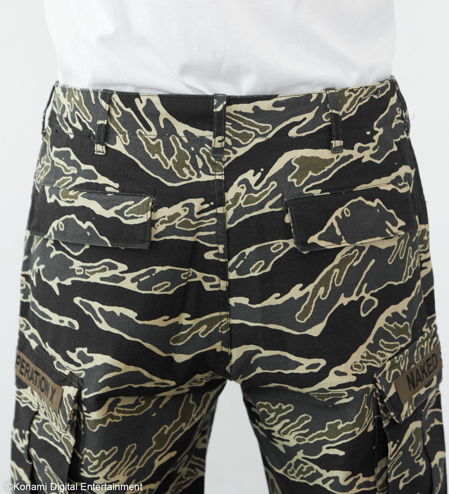 EDWIN(エドウイン)の【予約】【METAL GEAR SOLID Δ × EDWIN】TIGER STRIPE CARGO PANTS|パンツ/カーゴパンツ/メンズ|アーミー