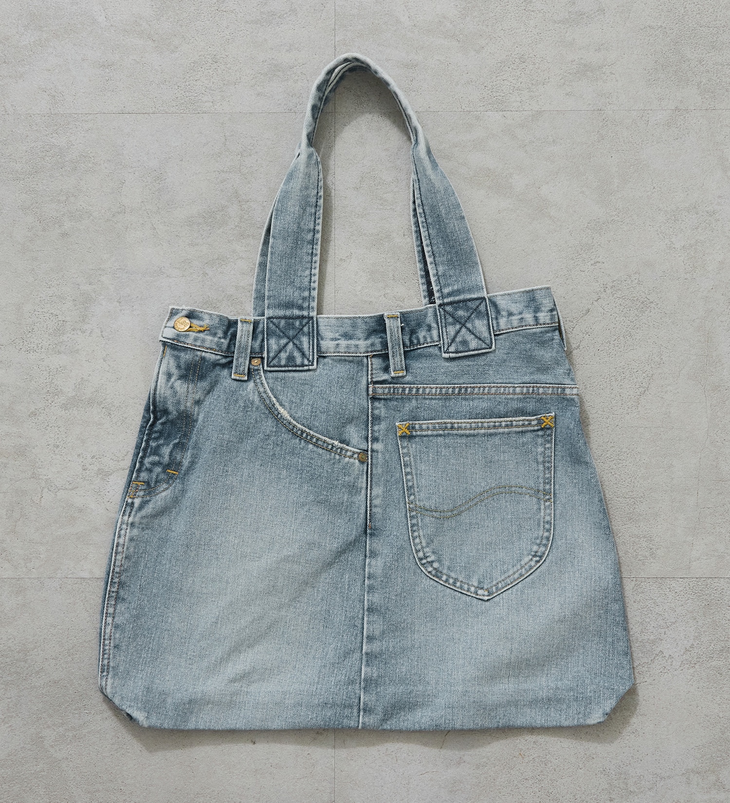 Lee(リー)のリメイクデニムトート|バッグ/トートバッグ/レディース|淡色ブルー