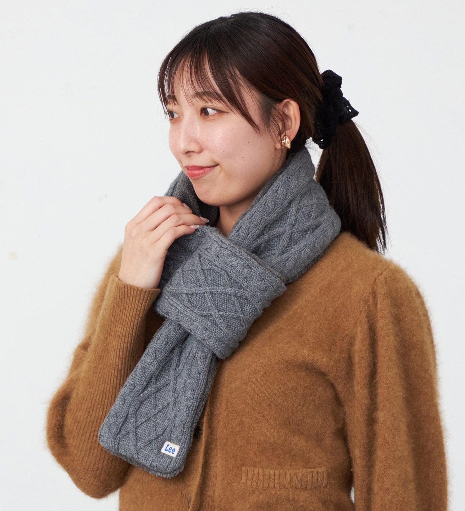 Lee(リー)のケーブルニットマフラー 裏側ファーで暖か|ファッション雑貨/マフラー/ショール/メンズ|グレー