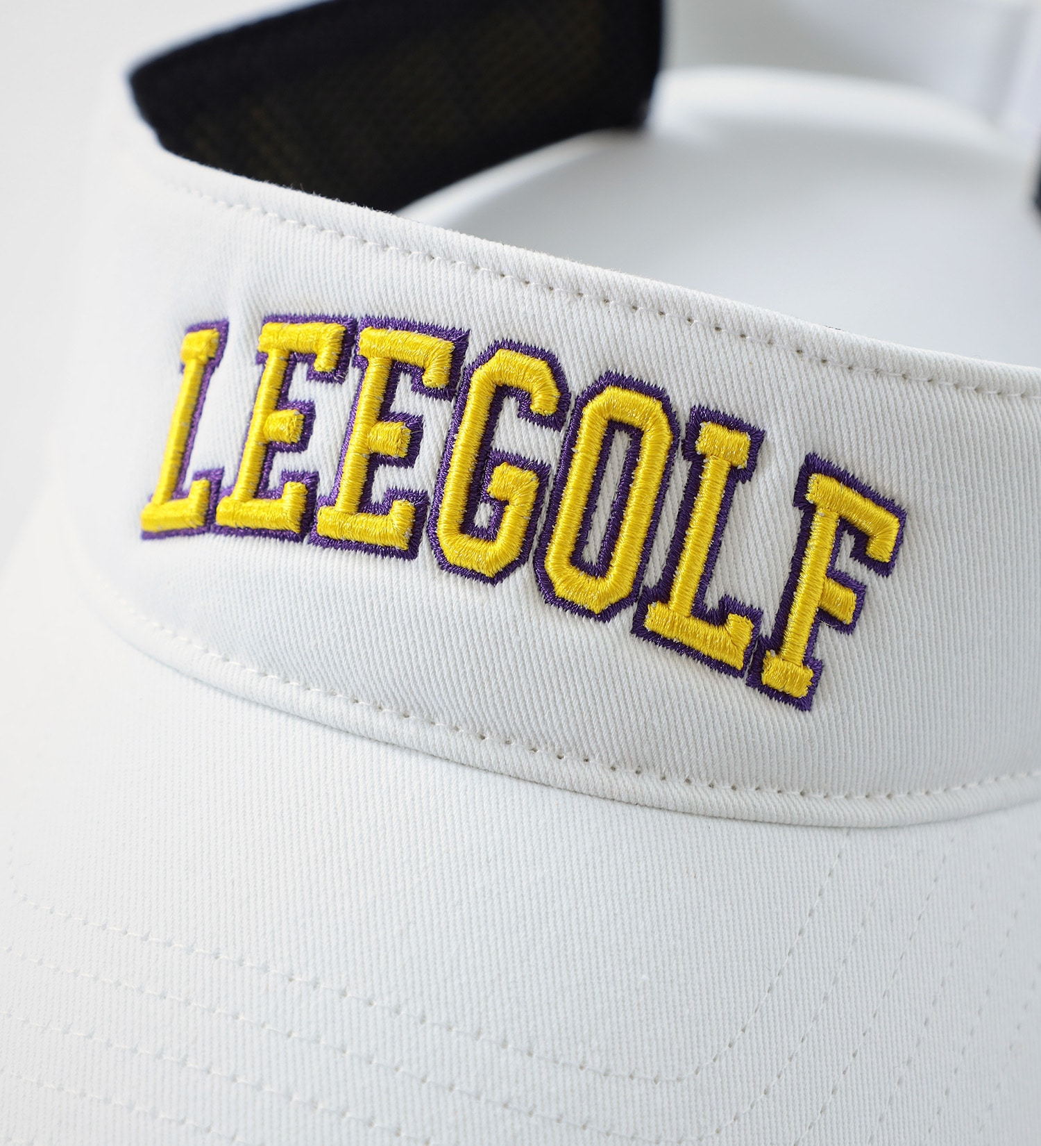 Lee(リー)の【Lee GOLF】フロントLeeロゴ刺繍バイザー|帽子/サンバイザー/レインバイザー/メンズ|ホワイト