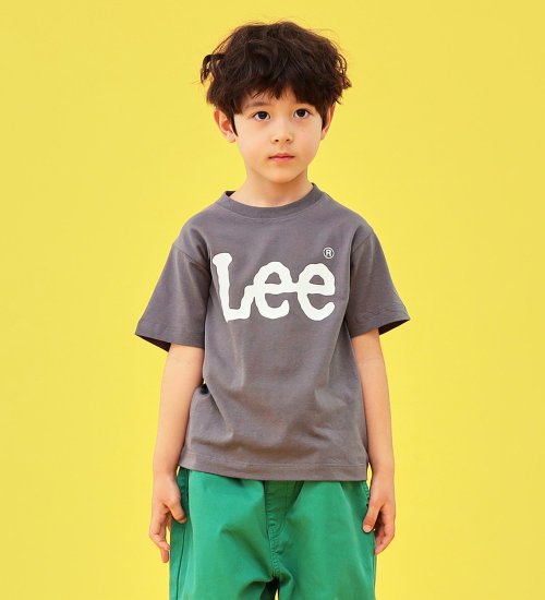 Lee(リー)の【110-150cm】キッズ Leeロゴプリント半袖Tシャツ|トップス/Tシャツ/カットソー/キッズ|チャコールグレー