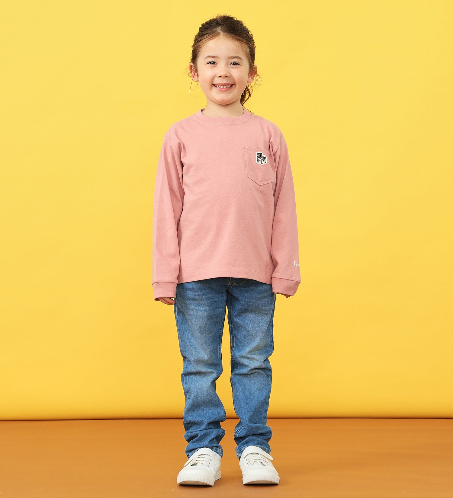 Lee(リー)の【親子リンク】【110-150cm】キッズ ブルドッグワッペン 長袖ポケットTシャツ|トップス/Tシャツ/カットソー/キッズ|ピンク