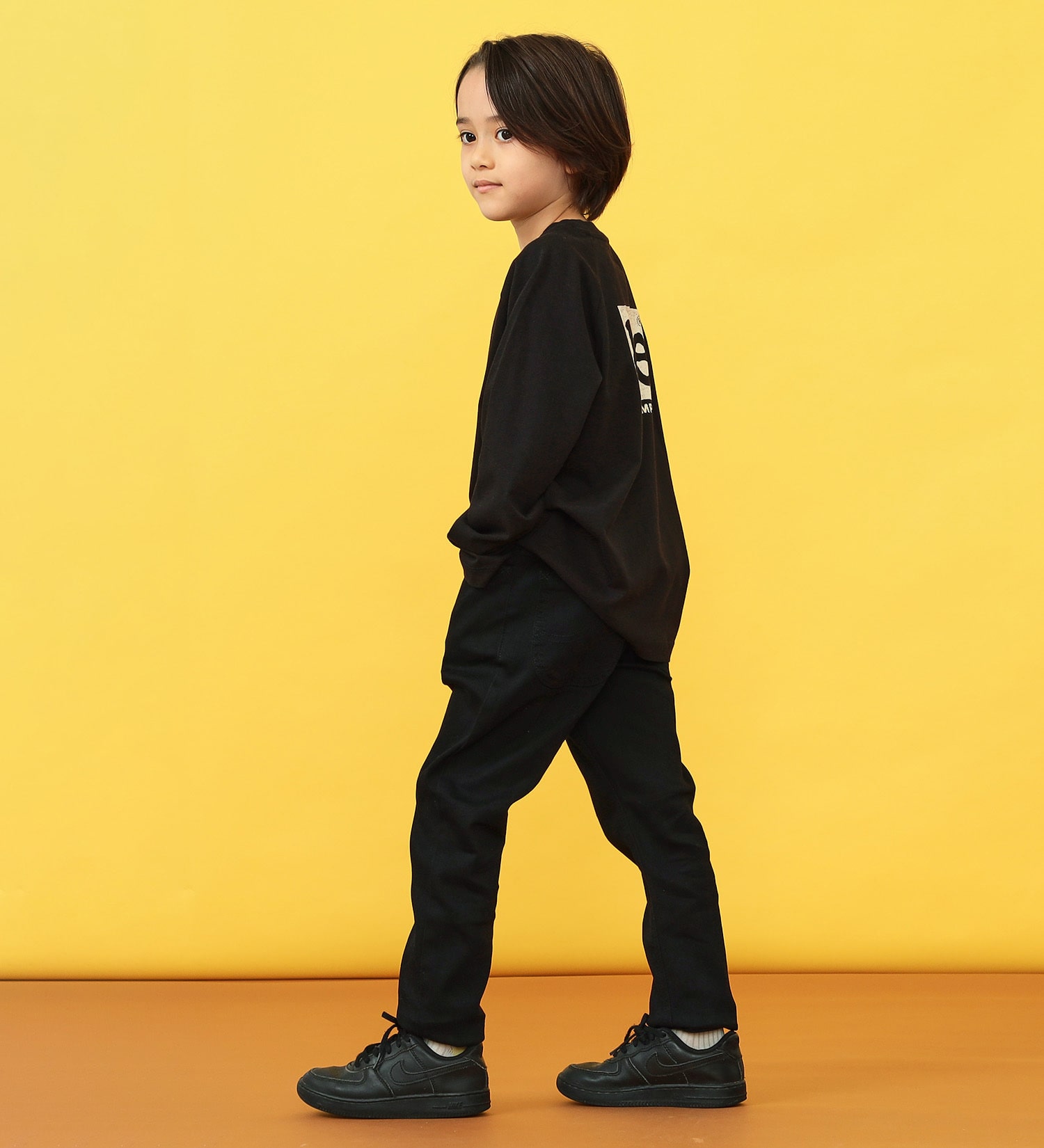 Lee(リー)の【110-150cm】キッズ ロングセラー Leeロゴバックプリント長袖Tシャツ|トップス/Tシャツ/カットソー/キッズ|ブラック