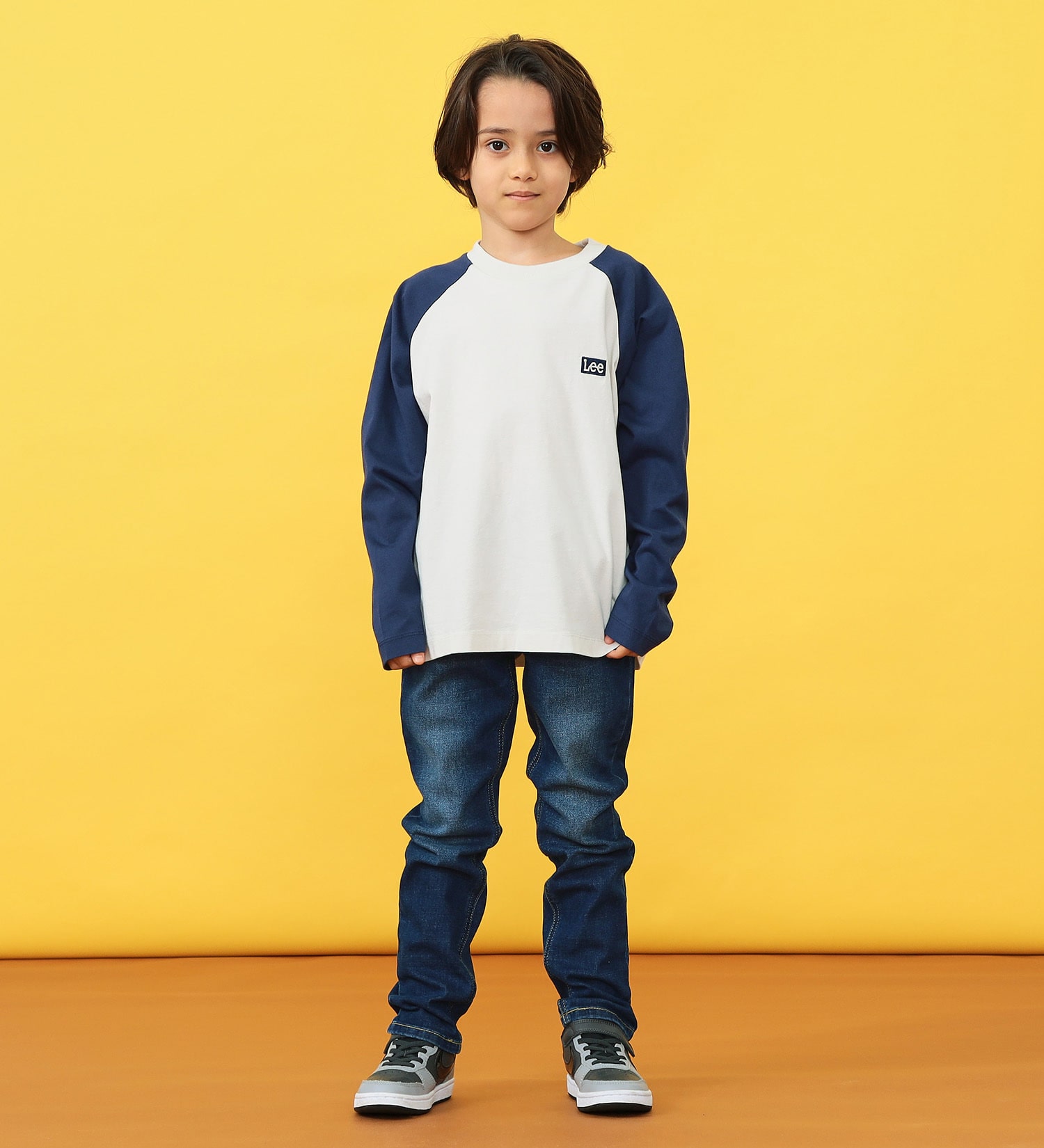 Lee(リー)の【110-150cm】キッズ ロングセラー Leeロゴバックプリント長袖Tシャツ|トップス/Tシャツ/カットソー/キッズ|ネイビー