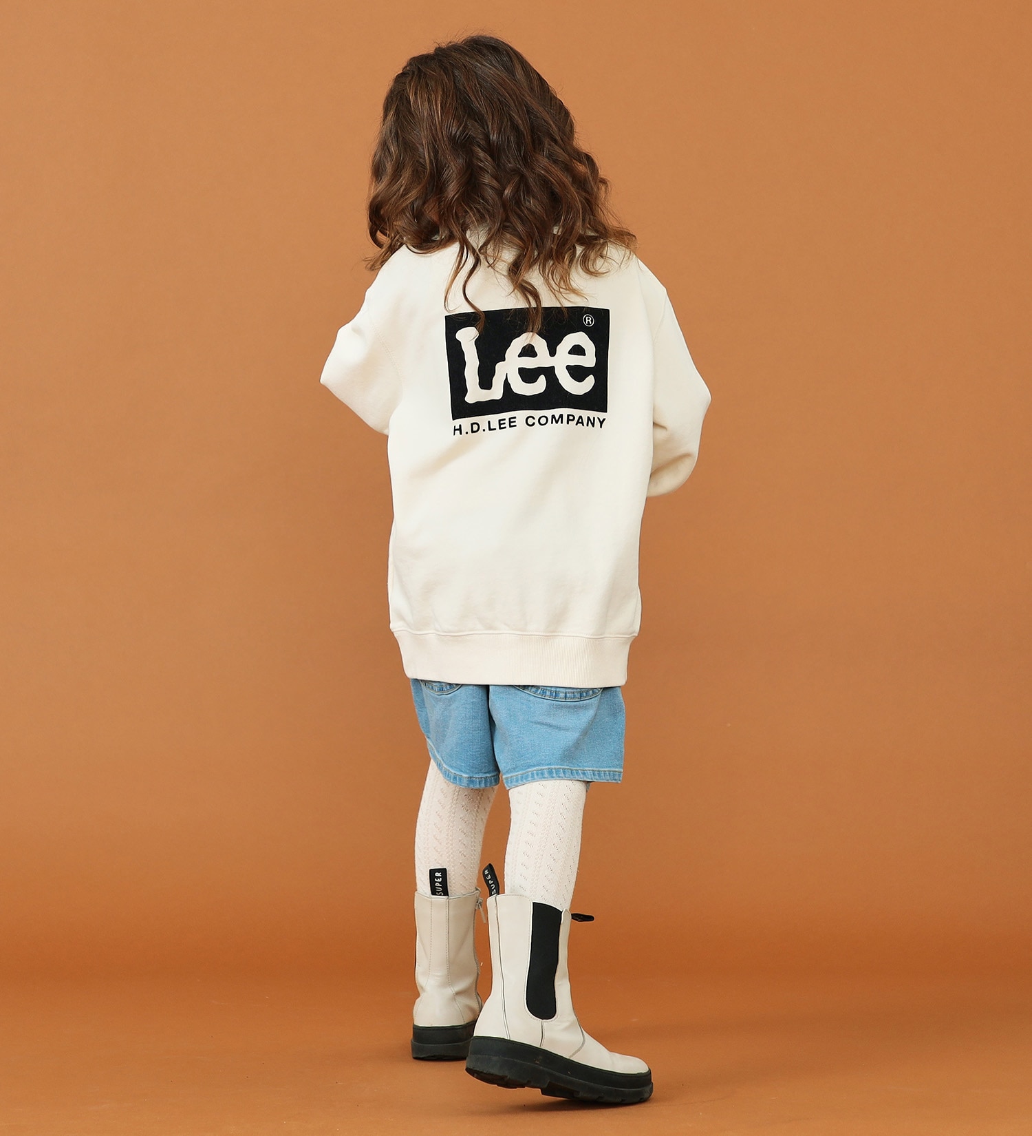 Lee(リー)の【110-150cm】【親子リンク】キッズ Leeロゴバックプリントスウェット|トップス/スウェット/キッズ|ホワイト