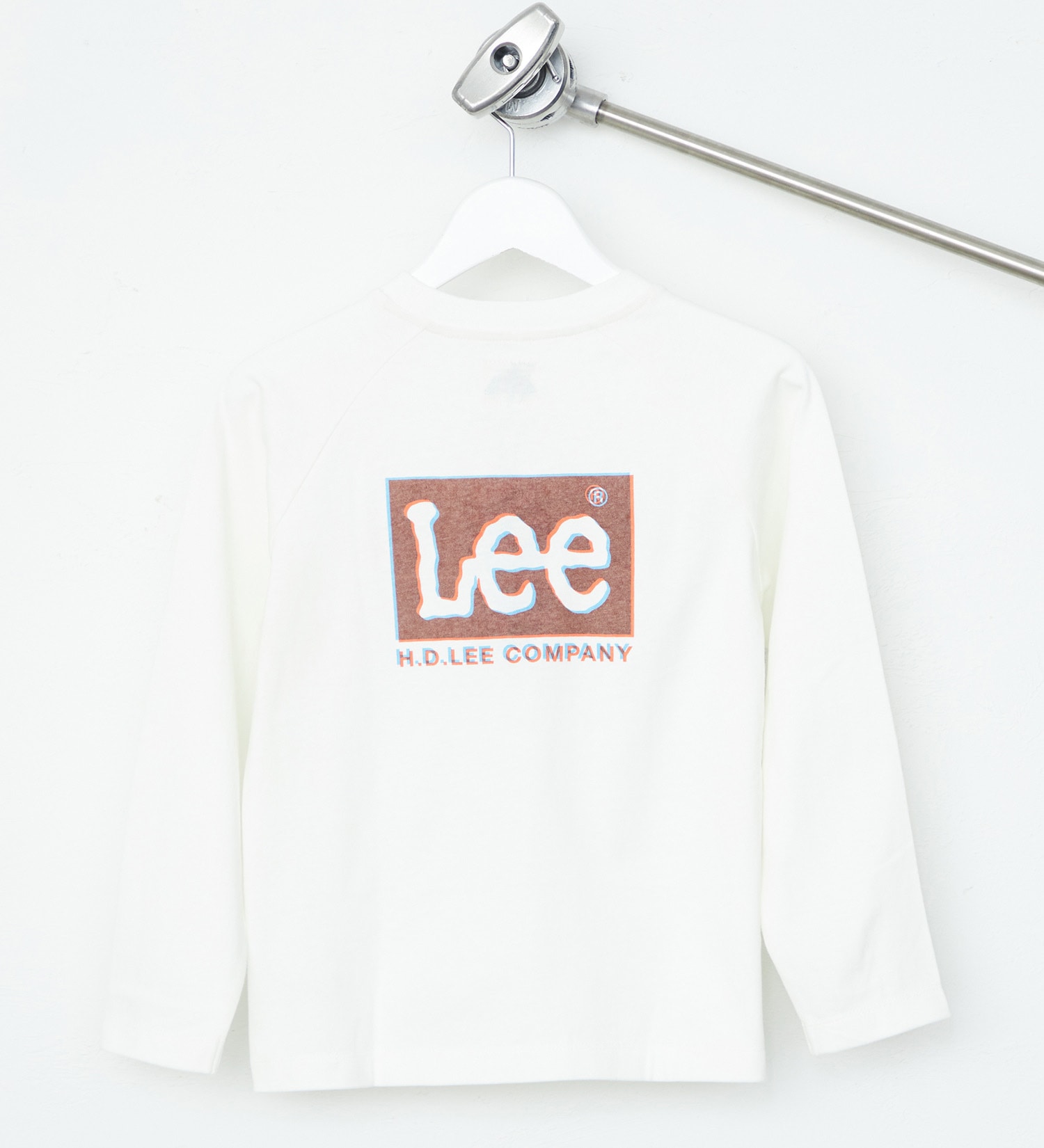 Lee(リー)の【110-150cm】キッズ 【親子コーデ】バックプリント 長袖Tシャツ/オーバーラッププリント|トップス/Tシャツ/カットソー/キッズ|ホワイト