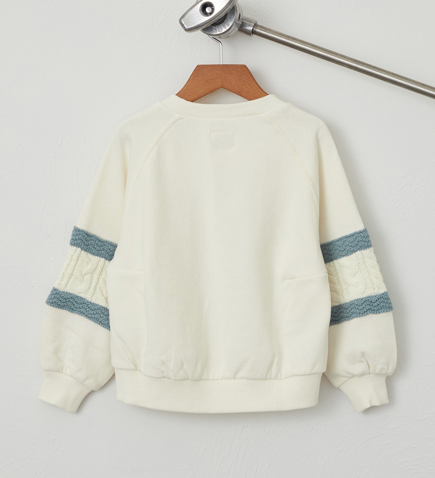 Lee(リー)の【110-150cm】キッズ ニットパネルスリーブスウェット|トップス/スウェット/キッズ|サックスブルー