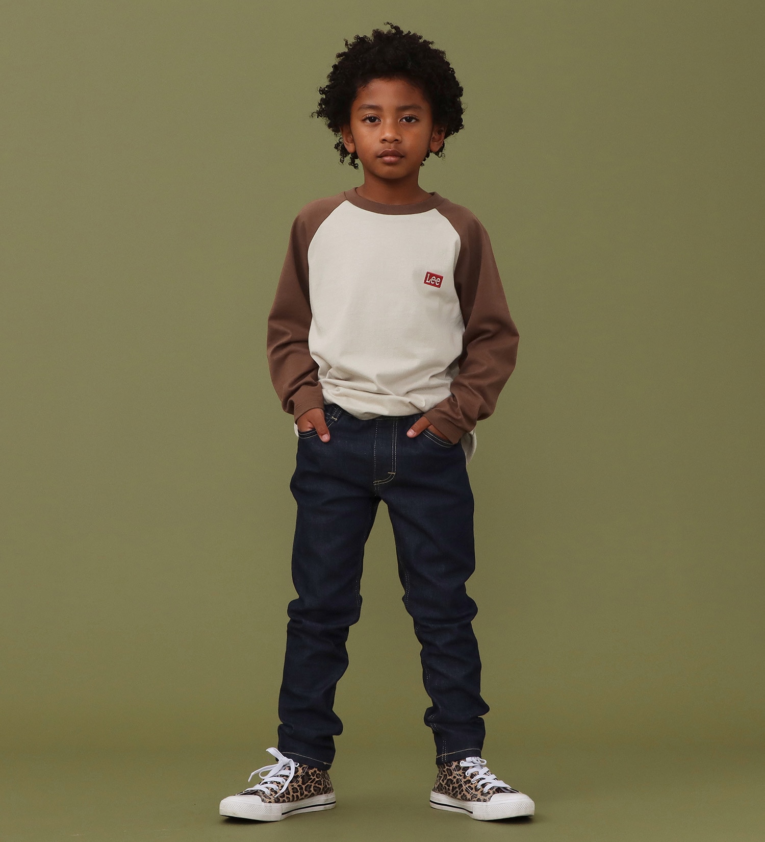 Lee(リー)の【110-160cm】キッズ Leeロゴバックプリント 長袖Tee|トップス/Tシャツ/カットソー/キッズ|ベージュ
