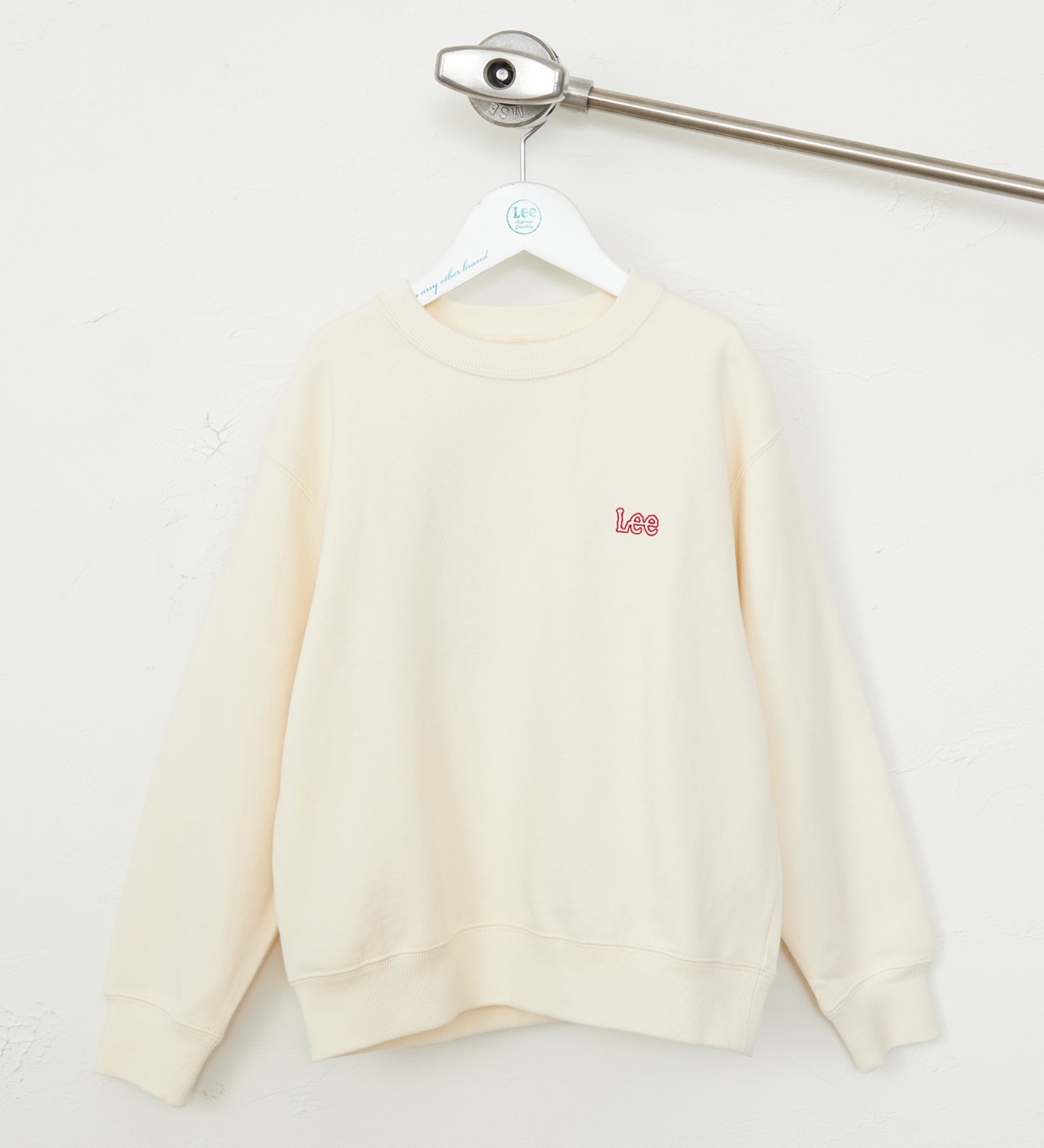 Lee(リー)の【110-150cm】キッズ バックLeeロゴ刺繍スウェット|トップス/スウェット/キッズ|オフホワイト