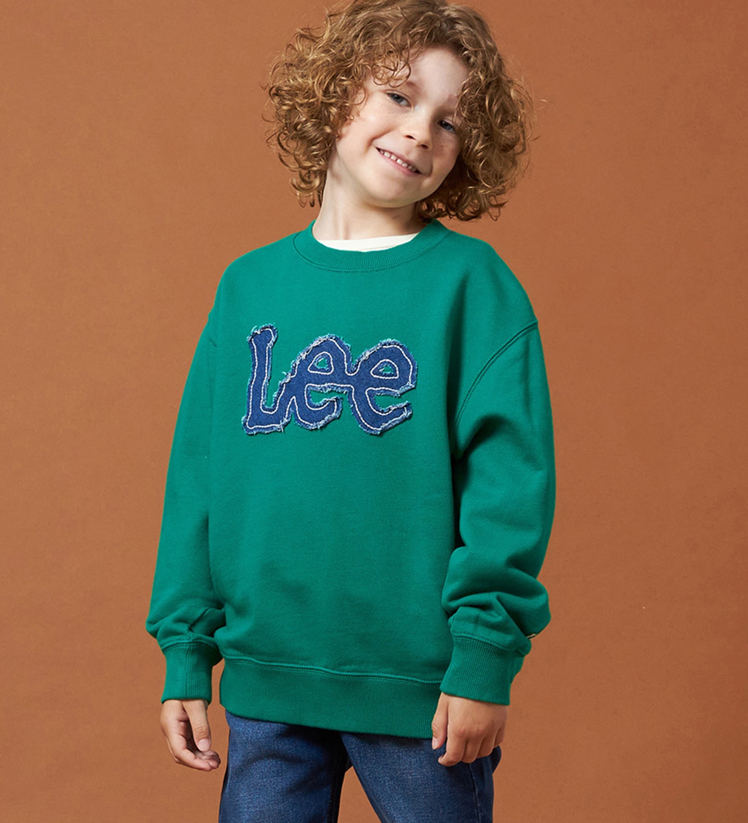 Lee(リー)の【110-150cm】キッズ デニムロゴパッチスウェット|トップス/スウェット/キッズ|グリーン