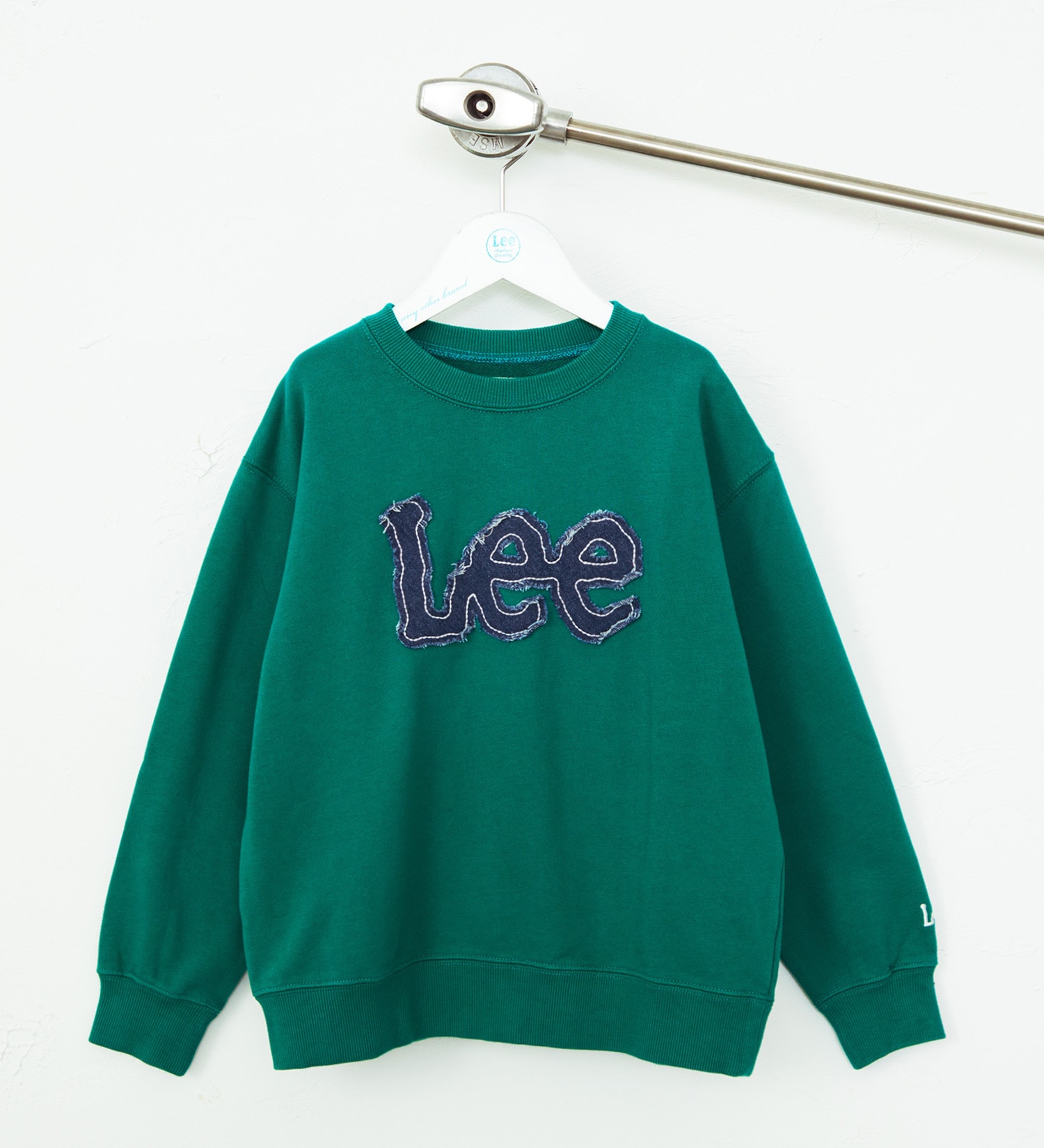 Lee(リー)の【110-150cm】キッズ デニムロゴパッチスウェット|トップス/スウェット/キッズ|グリーン