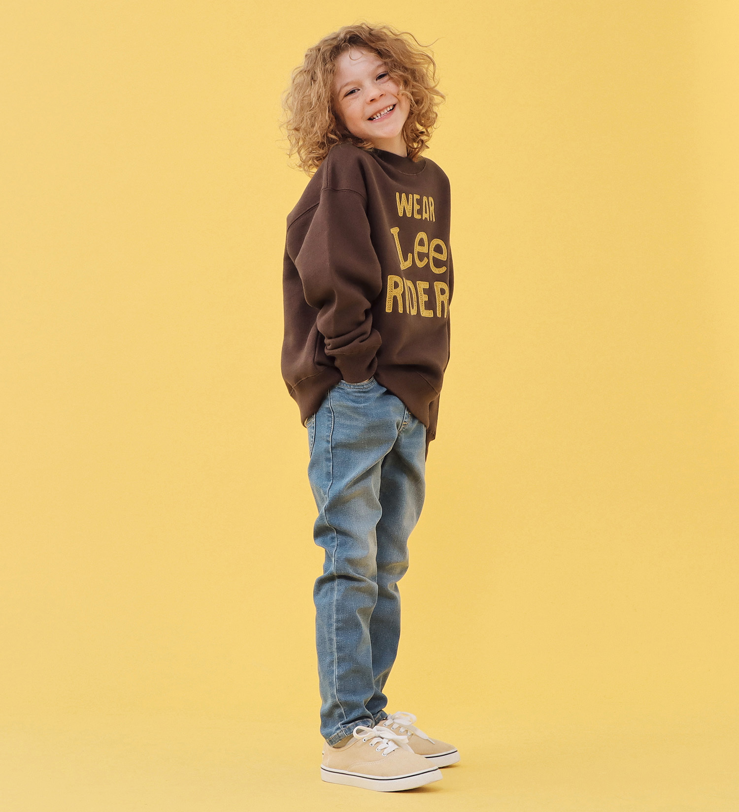 Lee(リー)の【110-150cm】キッズ エンブロイダリースウェット/刺繍|トップス/スウェット/キッズ|ブラウン