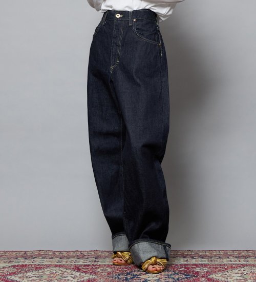 【予約】【101 101周年記念特別モデル】HIGH-RISE RELAXED STRAIGHT デニムパンツ