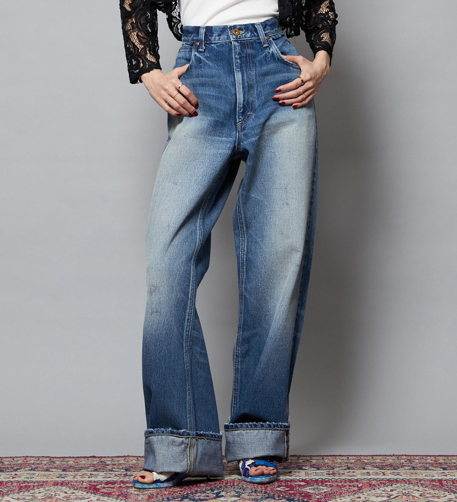 Lee(リー)の【予約】【101 101周年記念特別モデル】HIGH-RISE RELAXED STRAIGHT デニムパンツ|パンツ/デニム/ジーンズパンツ/レディース|中色ブルー