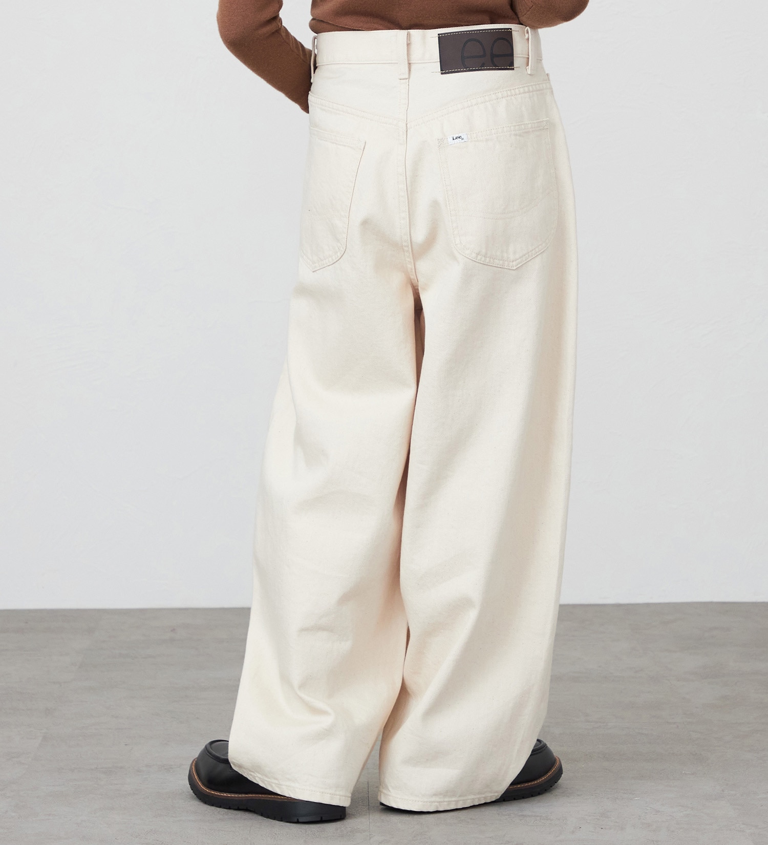Lee(リー)の【予約】【101 101周年記念特別モデル】TUCK RIDERSPANTS デニムパンツ セットアップ可|パンツ/デニム/ジーンズパンツ/レディース|アイボリー