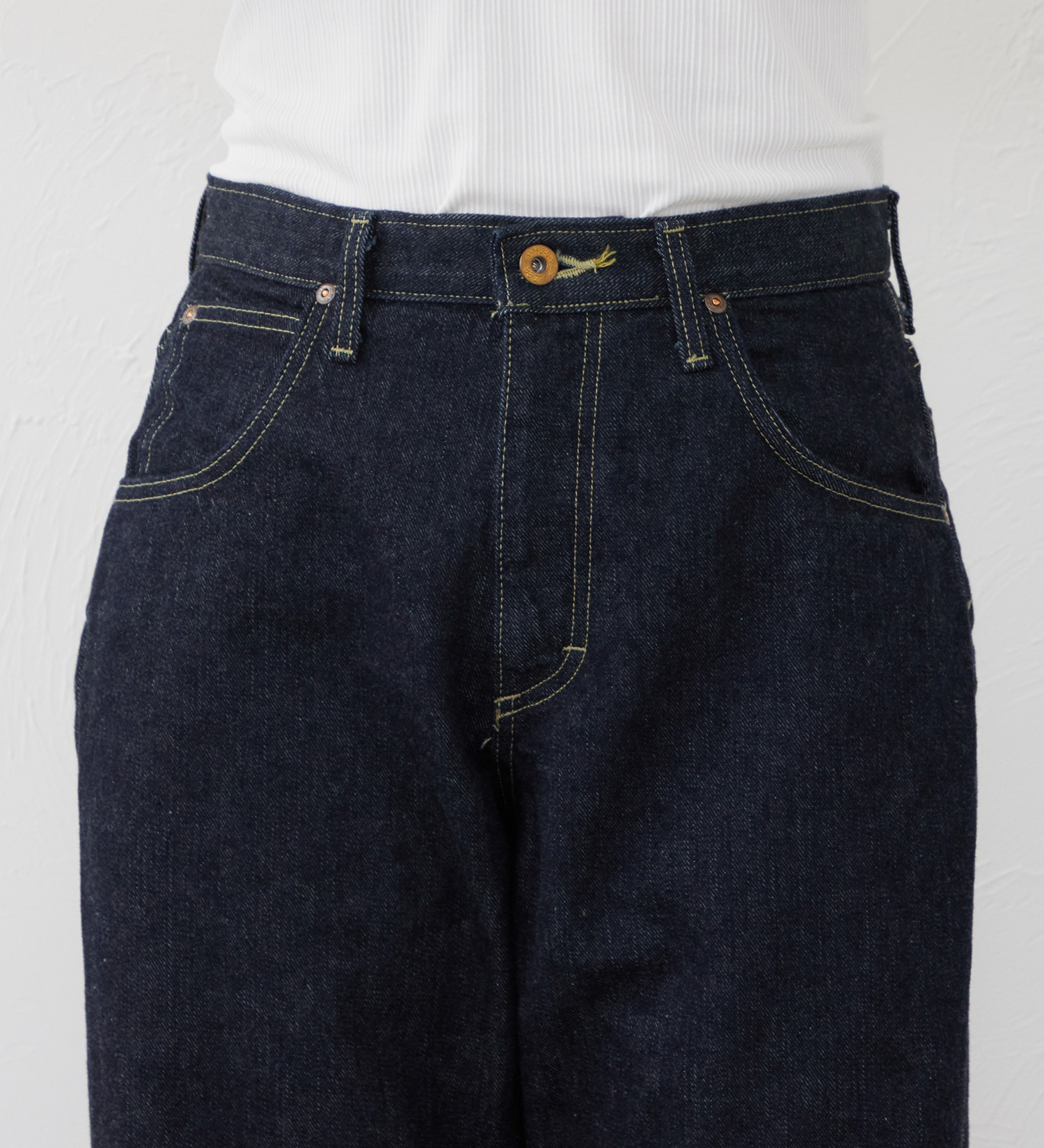 Lee(リー)の【試着対象】【101 101周年記念特別モデル】ANNIVERSARY 101 WIDE STRAIGHT SELVEDGE セットアップ可|パンツ/デニム/ジーンズパンツ/レディース|インディゴブルー