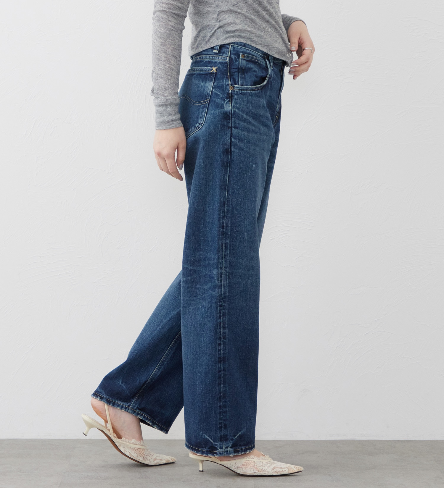 Lee(リー)の【101 101周年記念特別モデル】ANNIVERSARY 101 WIDE STRAIGHT SELVEDGE セットアップ可|パンツ/デニム/ジーンズパンツ/レディース|中色ブルー