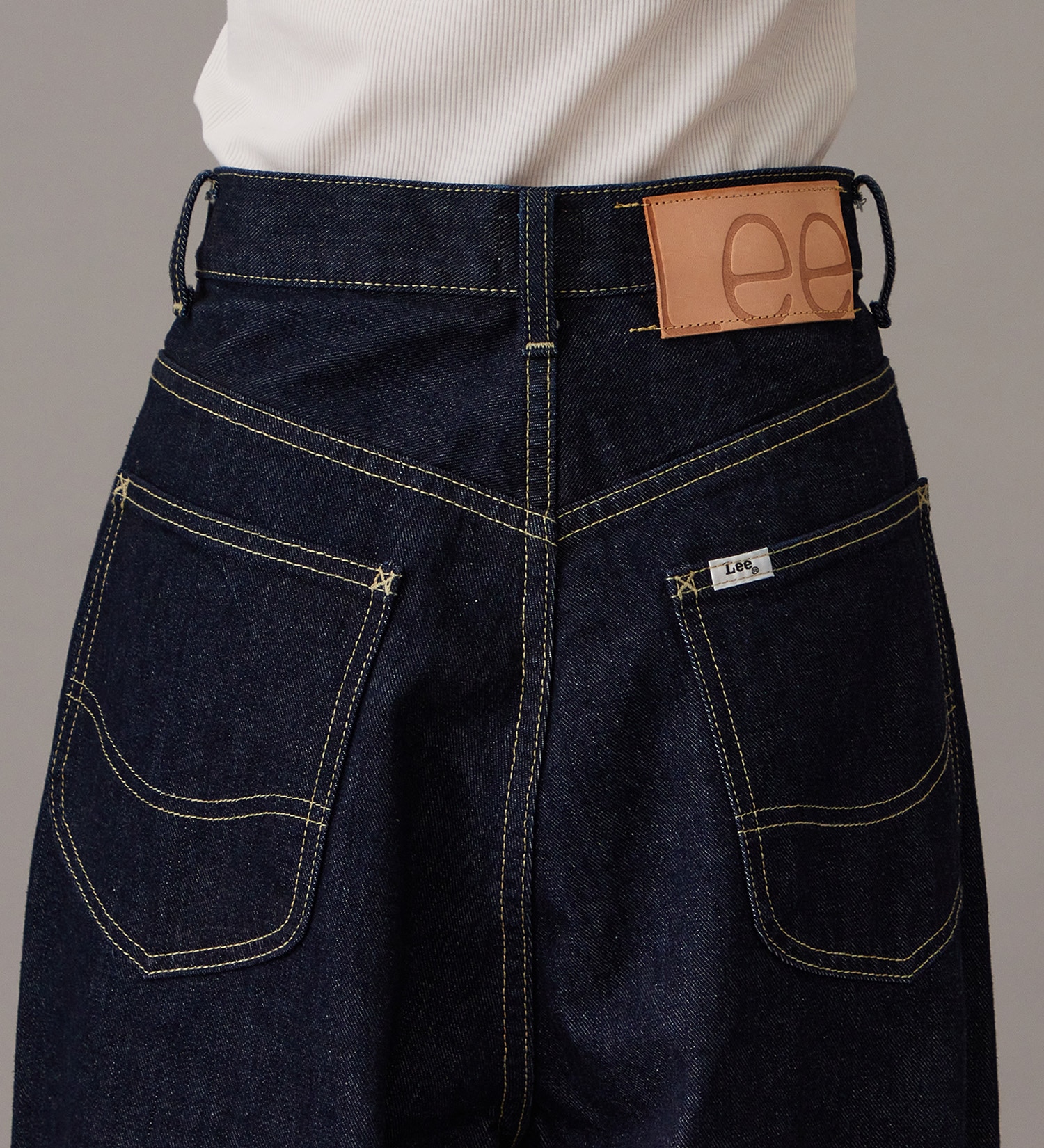Lee(リー)の【予約】【101 101周年記念特別モデル】ANNIVERSARY 101 ICONIC SUPER WIDE TUCK PANTS セットアップ可|パンツ/デニム/ジーンズパンツ/レディース|インディゴブルー