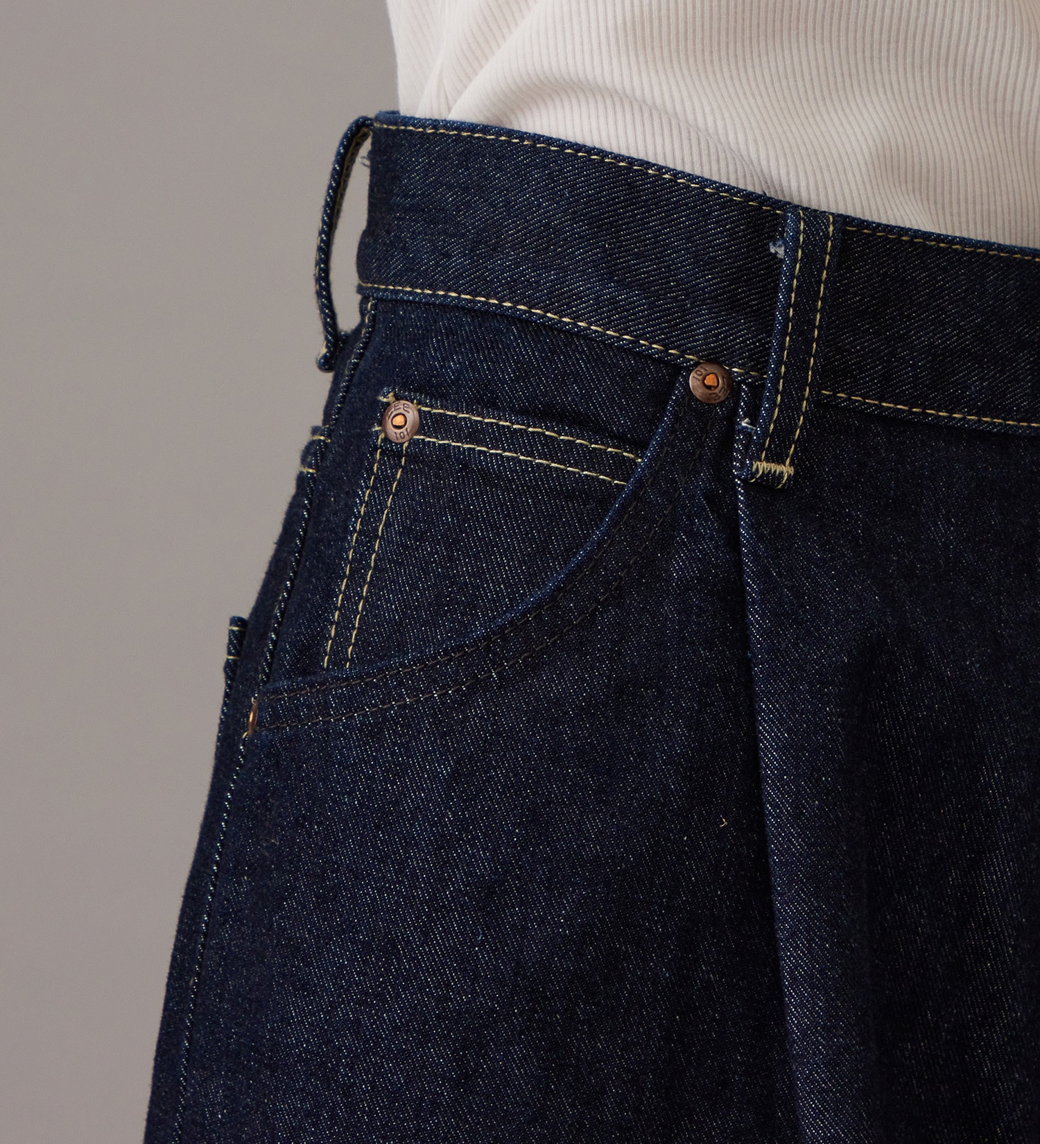 Lee(リー)の【予約】【101 101周年記念特別モデル】ANNIVERSARY 101 ICONIC SUPER WIDE TUCK PANTS セットアップ可|パンツ/デニム/ジーンズパンツ/レディース|インディゴブルー