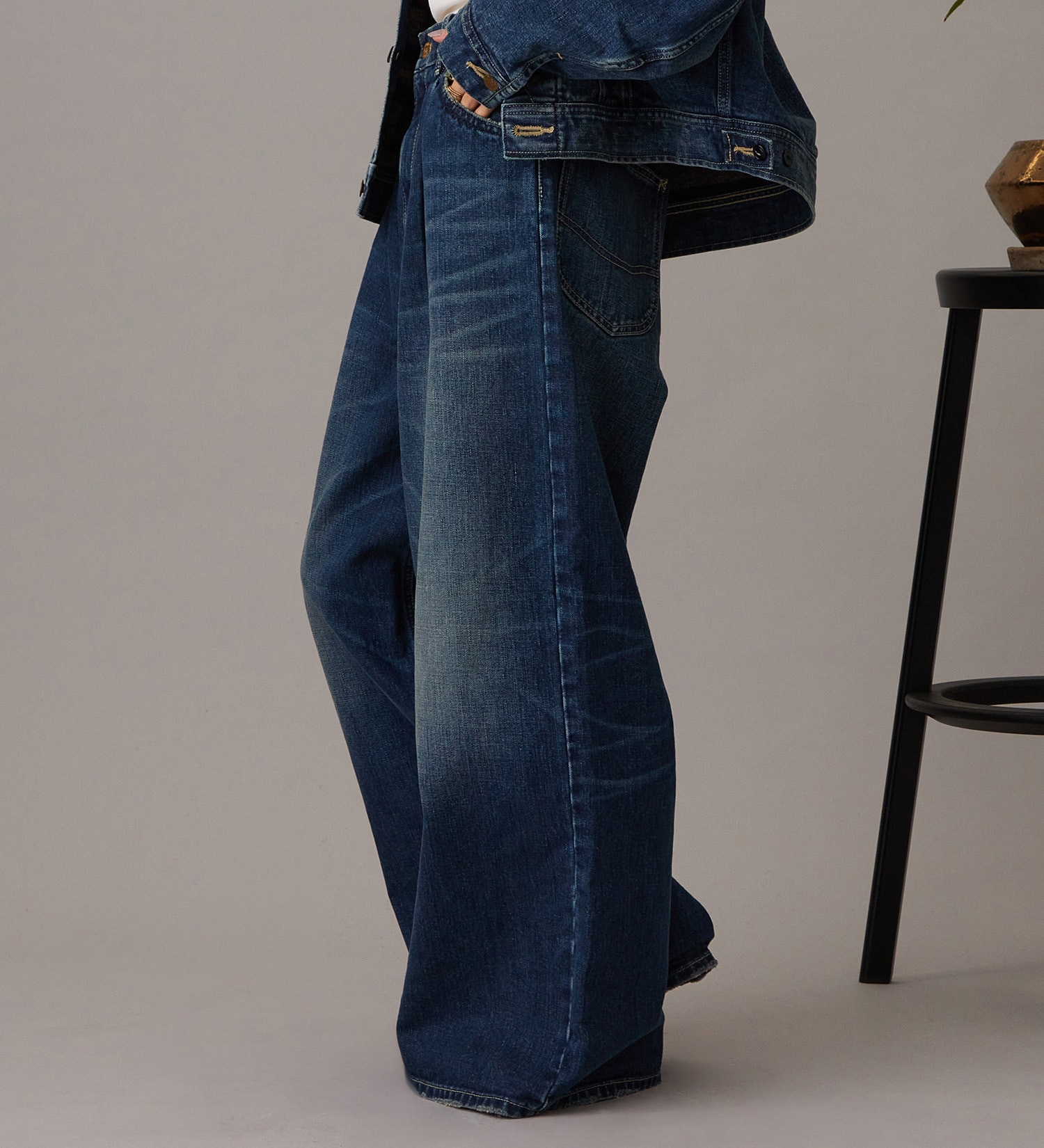 Lee(リー)の【予約】【101 101周年記念特別モデル】ANNIVERSARY 101 ICONIC SUPER WIDE TUCK PANTS セットアップ可|パンツ/デニム/ジーンズパンツ/レディース|中色ブルー