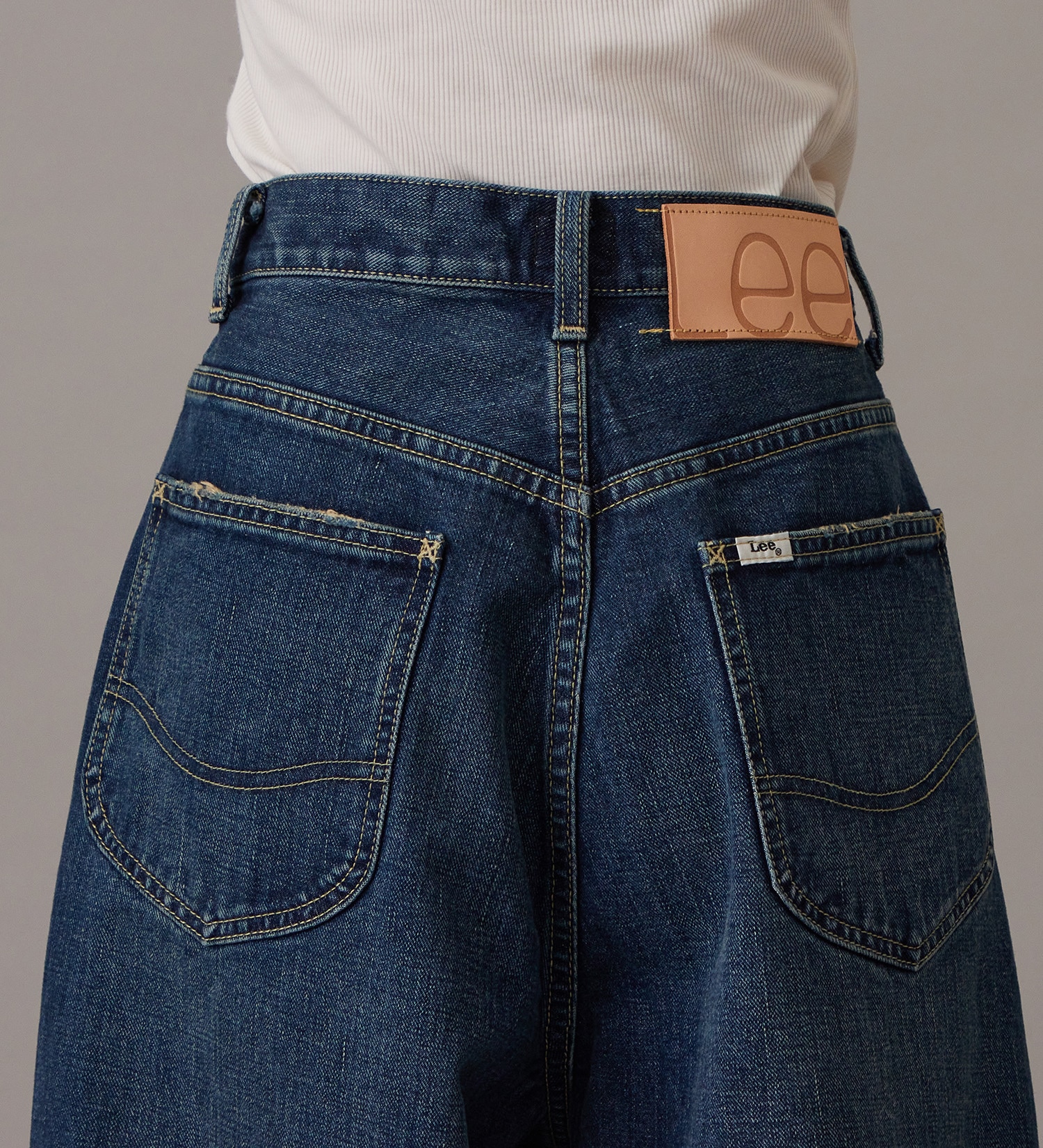 Lee(リー)の【予約】【101 101周年記念特別モデル】ANNIVERSARY 101 ICONIC SUPER WIDE TUCK PANTS セットアップ可|パンツ/デニム/ジーンズパンツ/レディース|中色ブルー