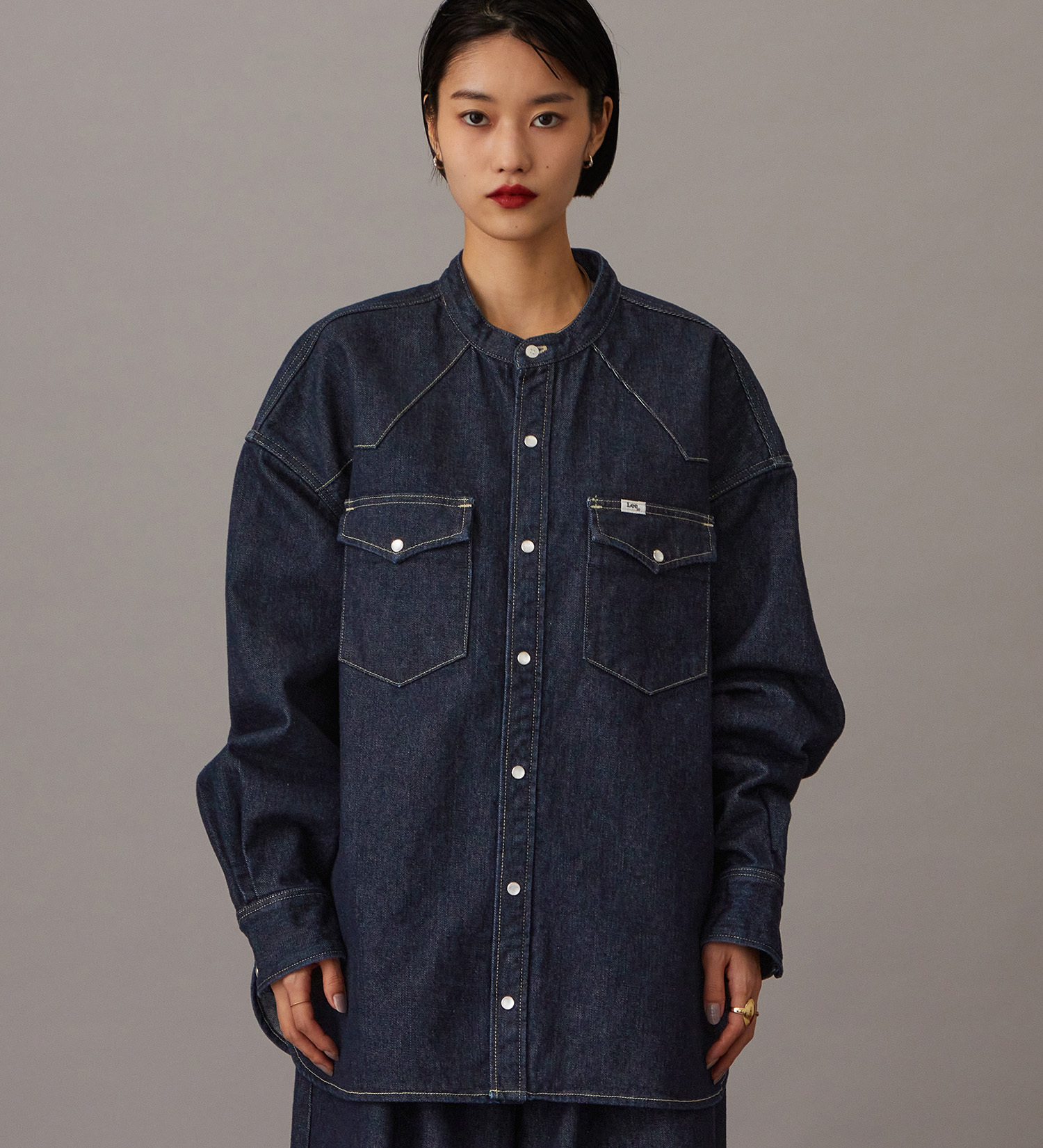 Lee(リー)の【予約】【101 101周年記念特別モデル】ANNIVERSARY 101 ICONIC BAND COLLAR SHIRTS JACKET セットアップ可|トップス/シャツ/ブラウス/レディース|インディゴブルー