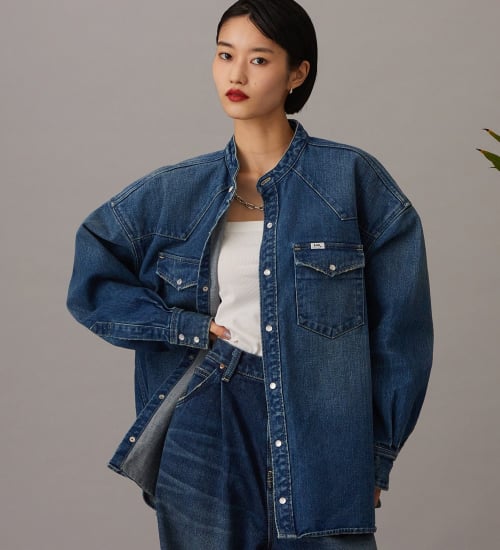 Lee(リー)の【予約】【101 101周年記念特別モデル】ANNIVERSARY 101 ICONIC BAND COLLAR SHIRTS JACKET セットアップ可|トップス/シャツ/ブラウス/レディース|中色ブルー