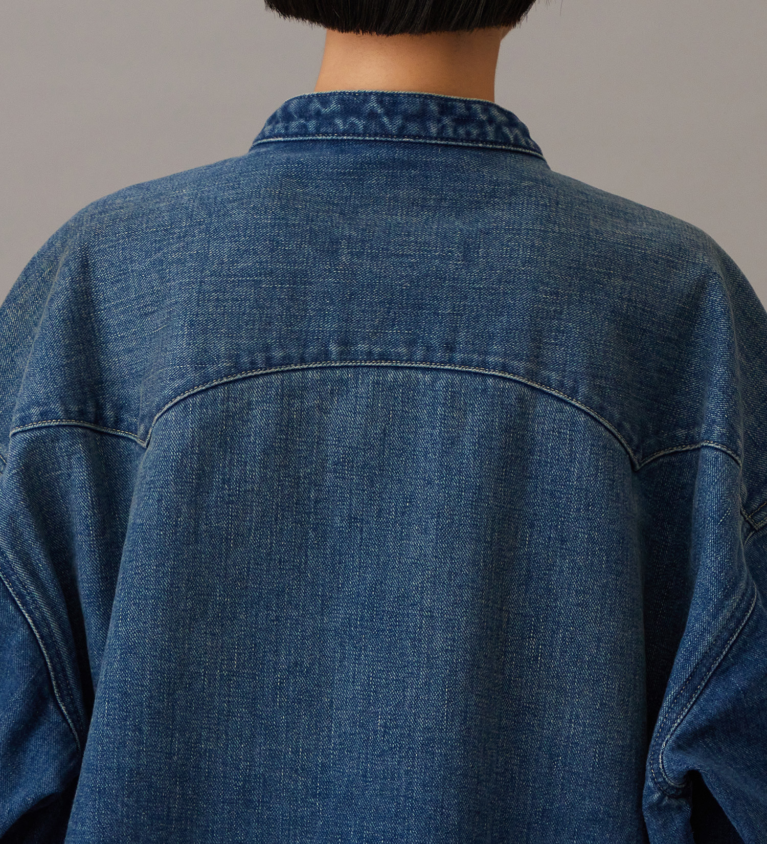 Lee(リー)の【予約】【101 101周年記念特別モデル】ANNIVERSARY 101 ICONIC BAND COLLAR SHIRTS JACKET セットアップ可|トップス/シャツ/ブラウス/レディース|中色ブルー