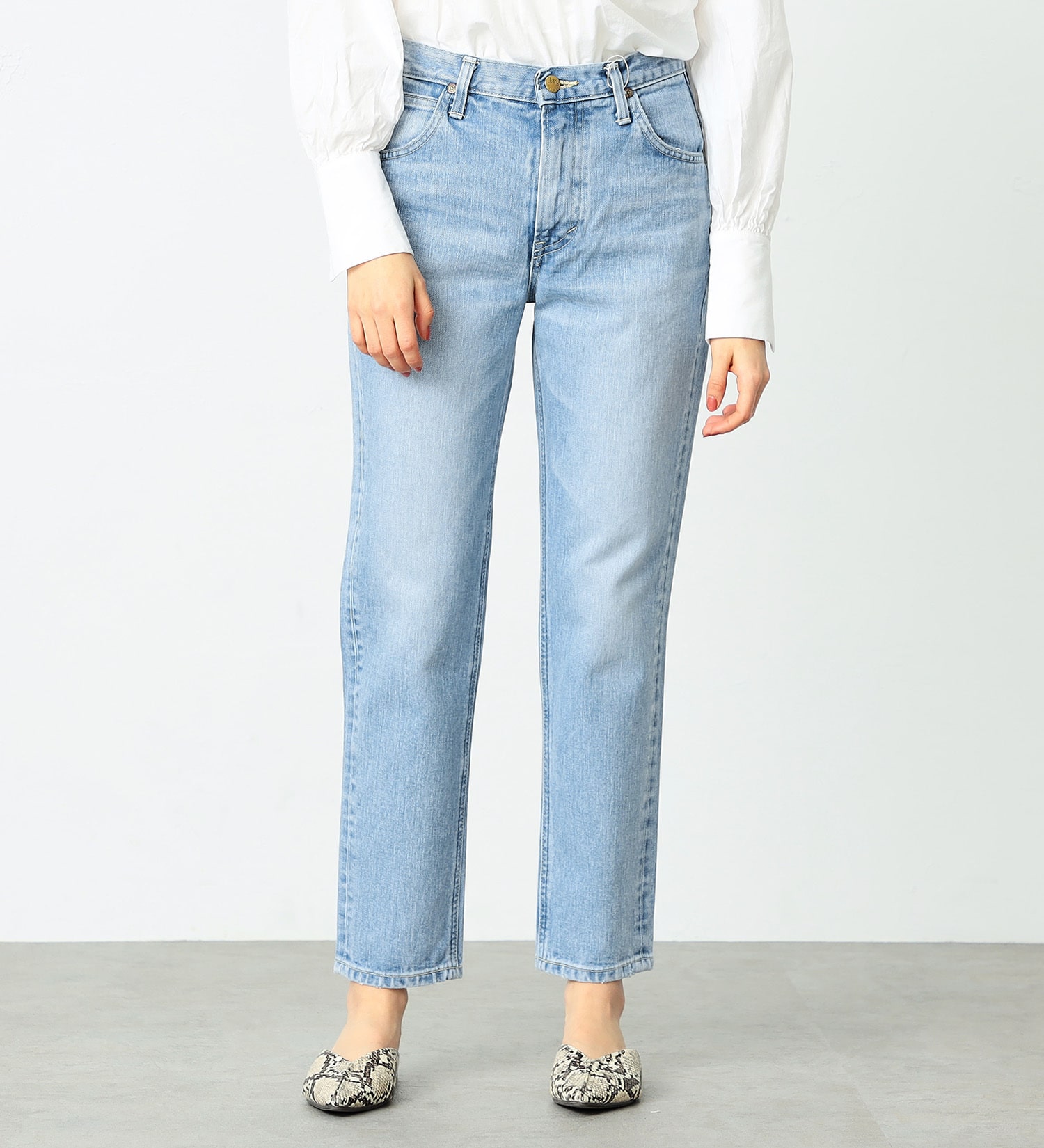 Lee(リー)の【決算SALE】【毎日はきたい】STANDARD WARDROBE ナローフィットデニムパンツ|パンツ/デニム/ジーンズパンツ/レディース|淡色ブルー