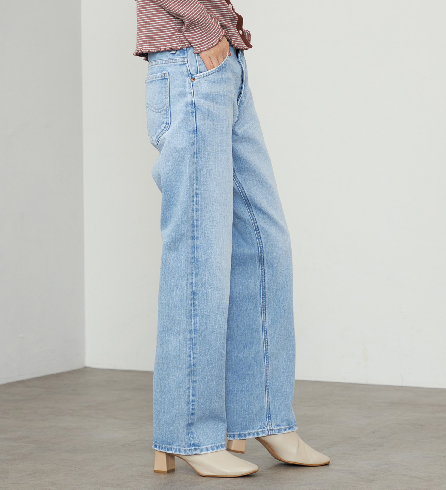 Lee(リー)のSTANDARD WARDROBE ボーイズストレートパンツ セットアップ可【CHARA着用アイテム】|パンツ/デニム/ジーンズパンツ/レディース|淡色ブルー
