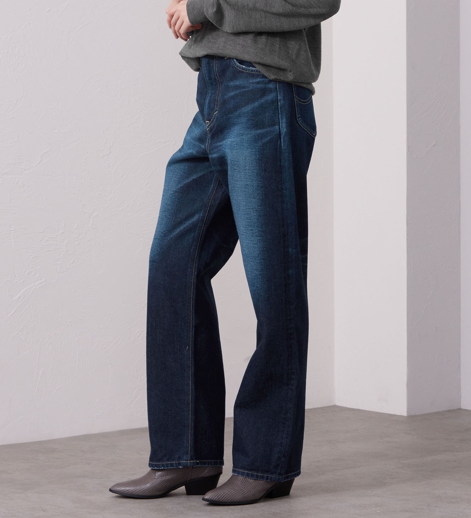 Lee(リー)のSTANDARD WARDROBE ストレートパンツ|パンツ/デニム/ジーンズパンツ/レディース|濃色ブルー