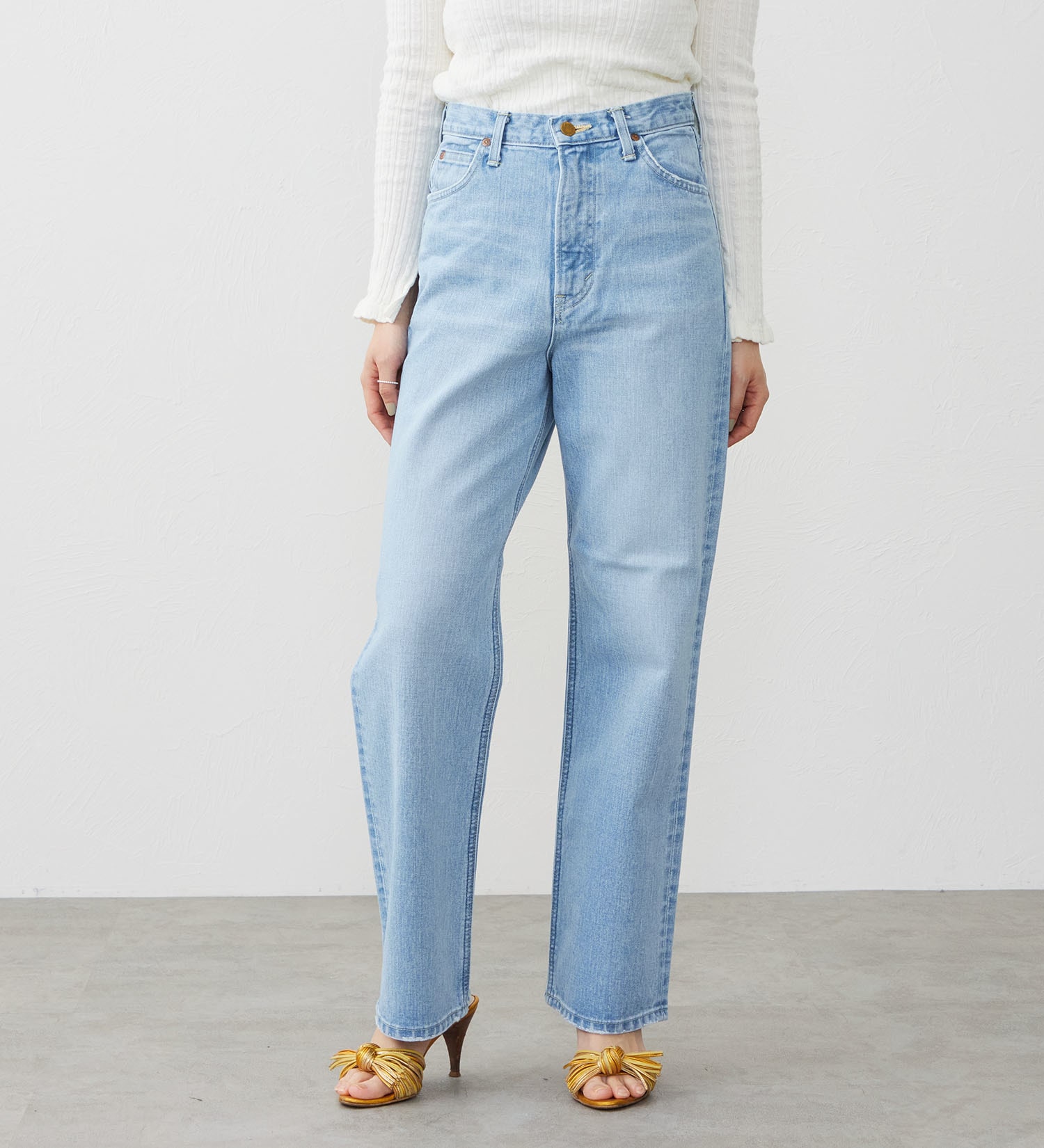 Lee(リー)の【試着対象】STANDARD WARDROBE ストレートパンツ|パンツ/デニム/ジーンズパンツ/レディース|淡色ブルー