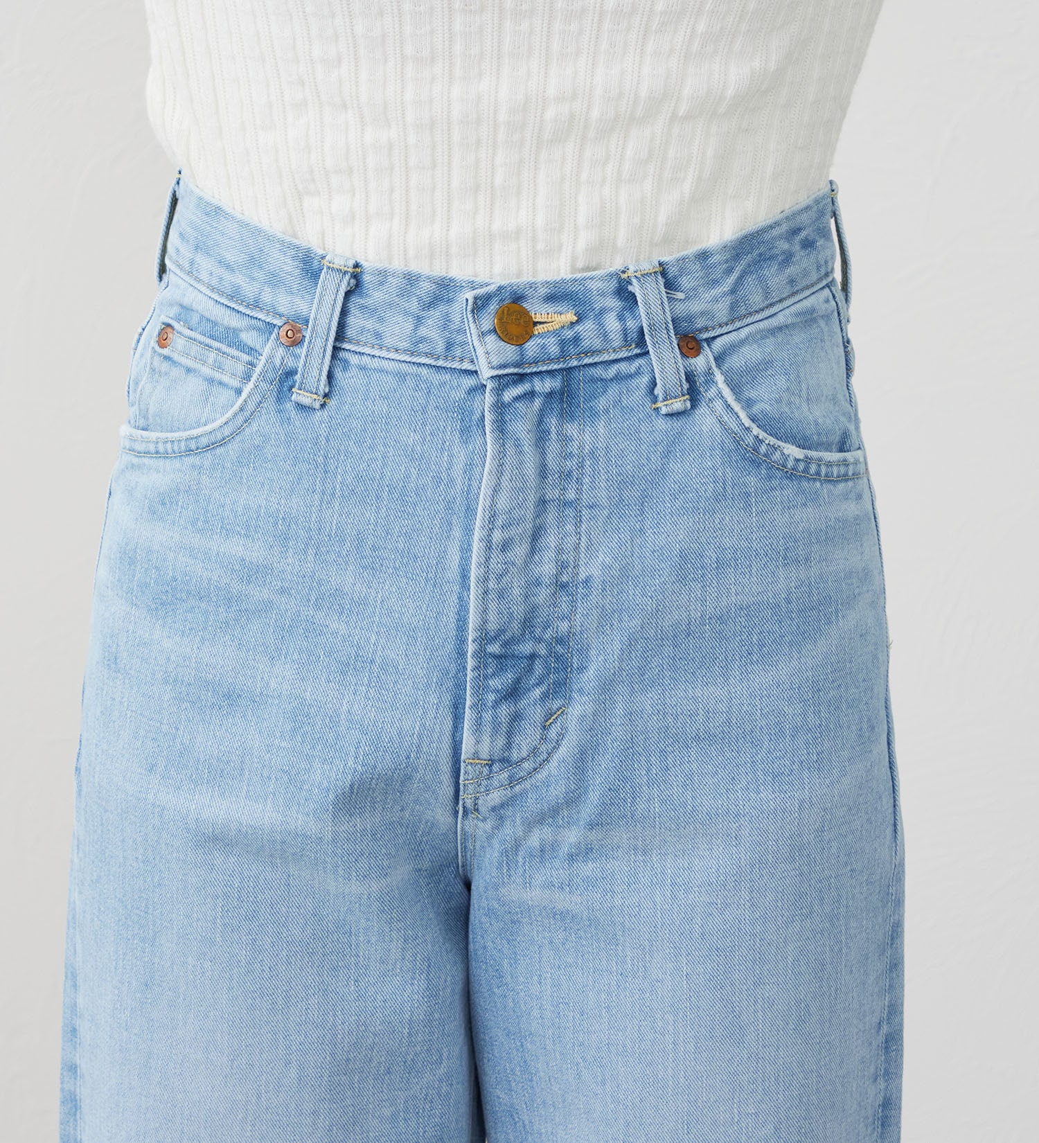 Lee(リー)の【試着対象】STANDARD WARDROBE ストレートパンツ|パンツ/デニム/ジーンズパンツ/レディース|淡色ブルー