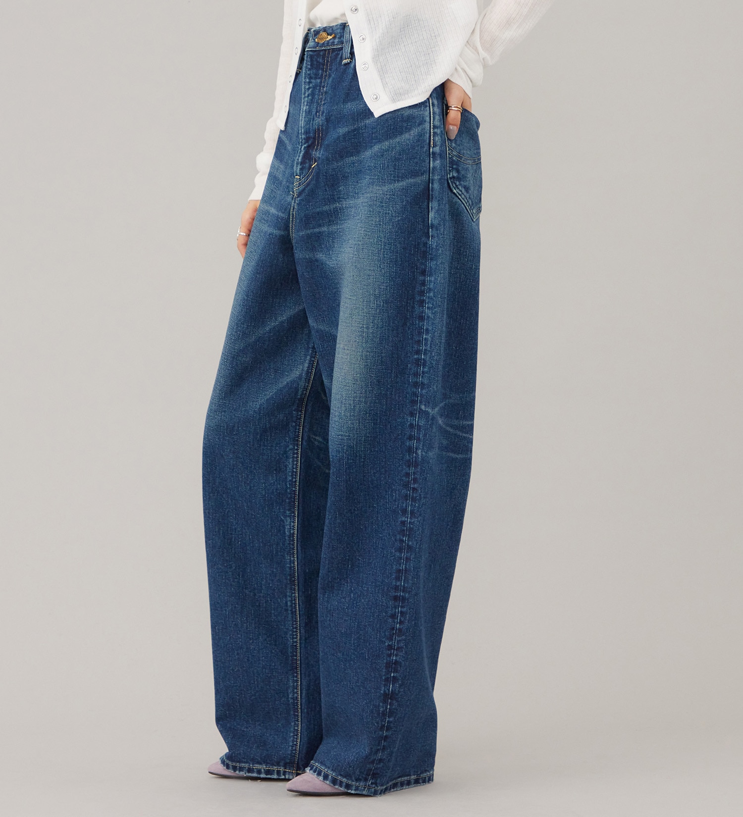 Lee(リー)のSTANDARD WARDROBE バギーパンツ セットアップ対応|パンツ/デニム/ジーンズパンツ/レディース|中色ブルー