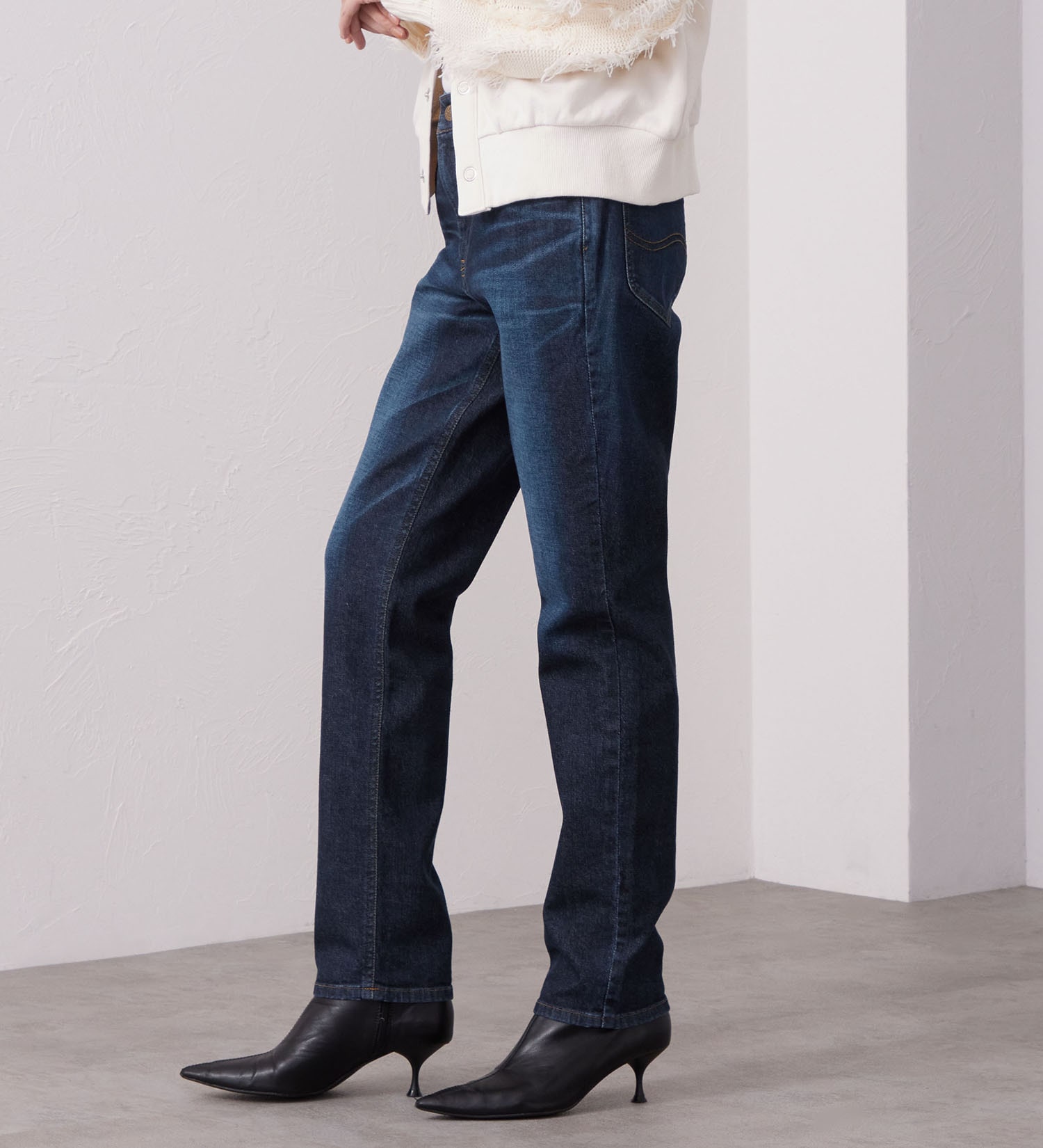 Lee(リー)の【カート割対象】【試着対象】STANDARD WARDROBE LASTIC テーパードパンツ【ストレッチデニム】|パンツ/デニム/ジーンズパンツ/レディース|濃色ブルー
