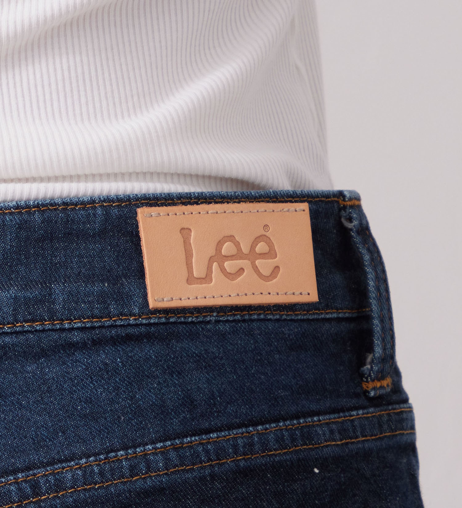 Lee(リー)の【カート割対象】【試着対象】STANDARD WARDROBE LASTIC テーパードパンツ【ストレッチデニム】|パンツ/デニム/ジーンズパンツ/レディース|濃色ブルー